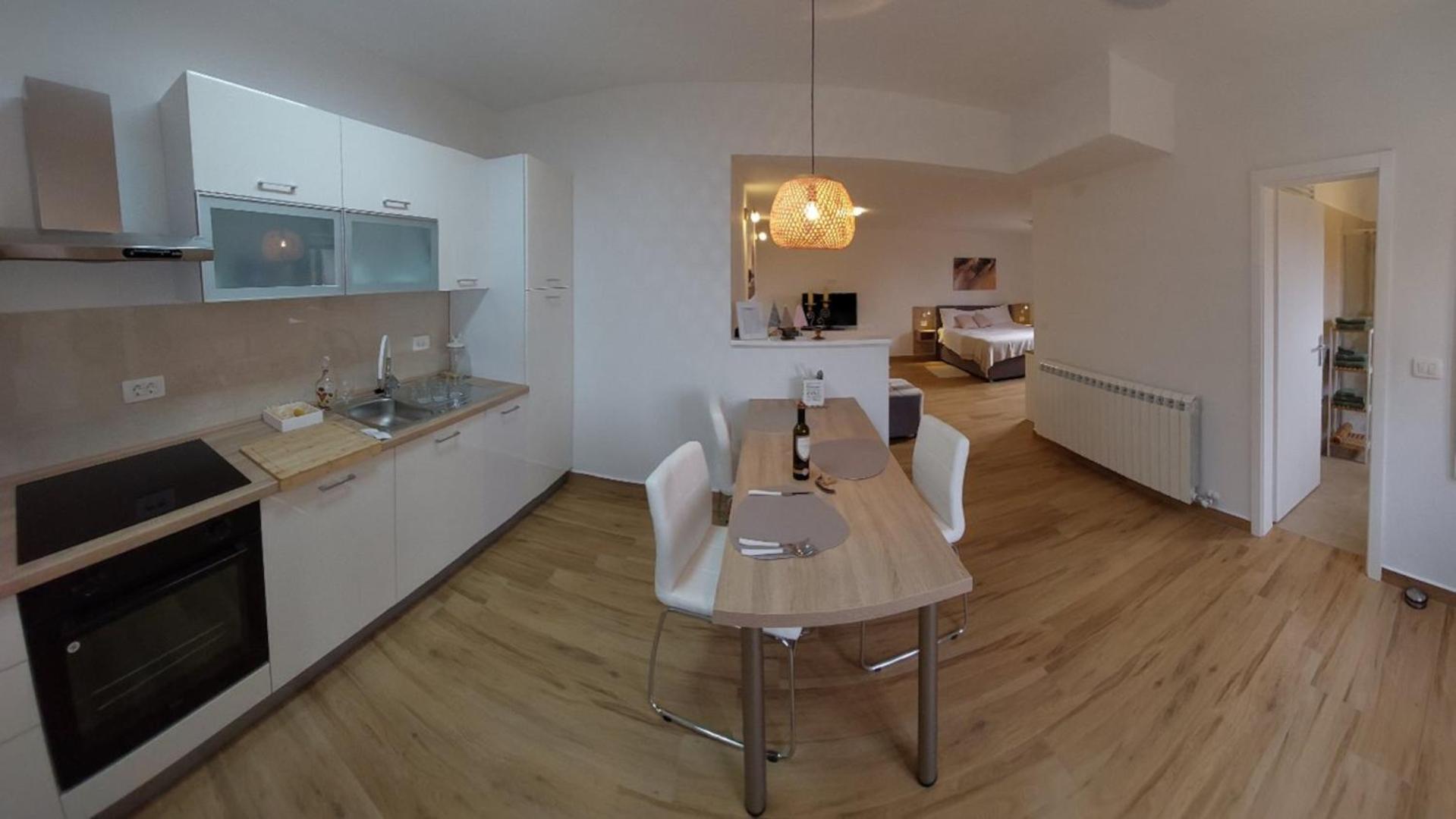 Studio Apartman Nika