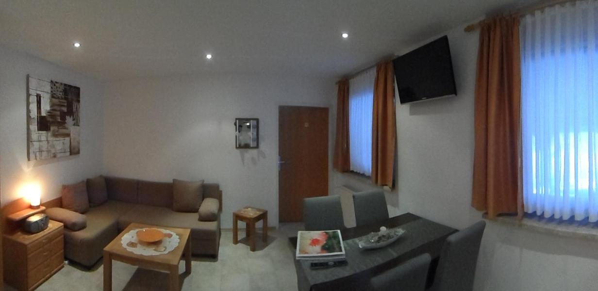Bichlhof Bärfra Ferienwohnung Am Brunnen