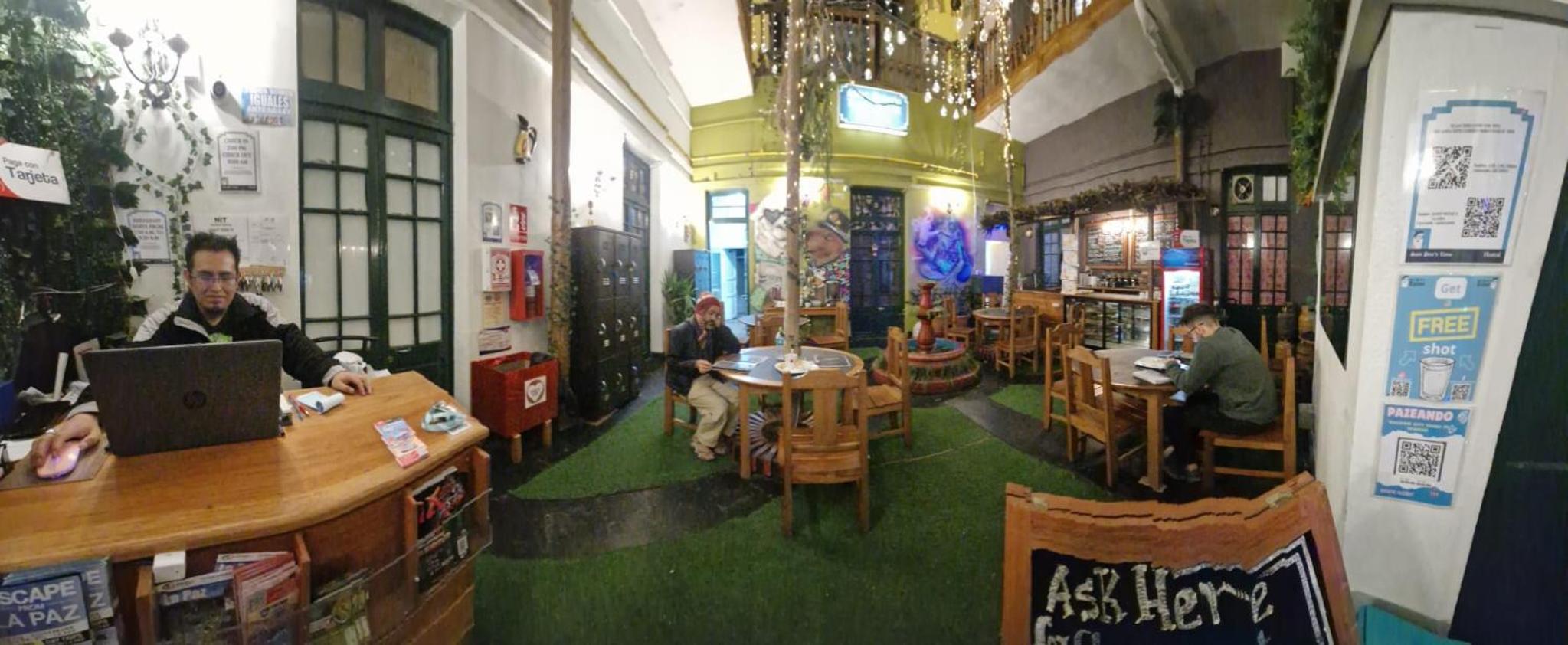 SAINT PETER'S LLAMA HOSTAL