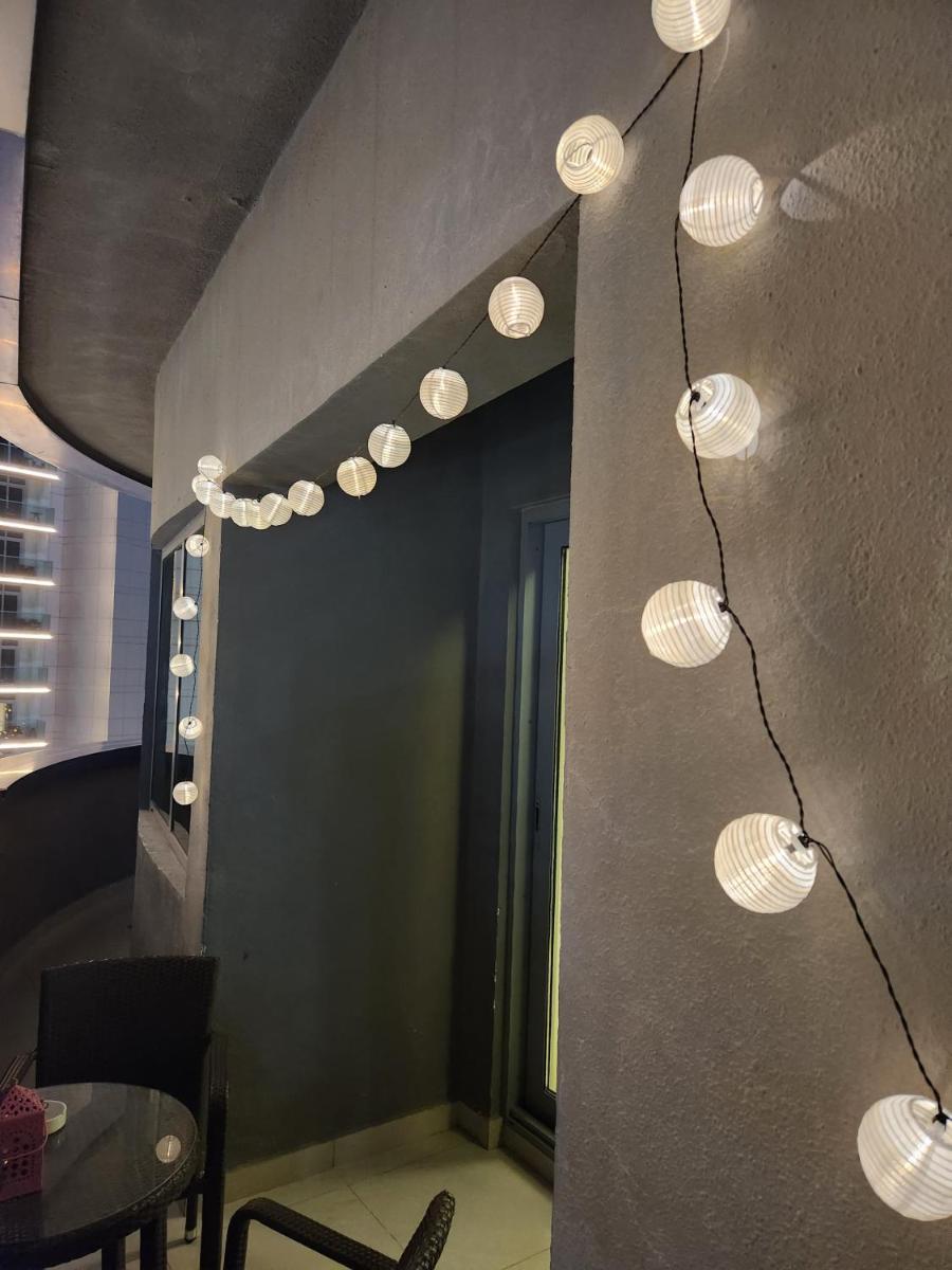 Elegant Apartment with Burj Khalifa View, Downtown