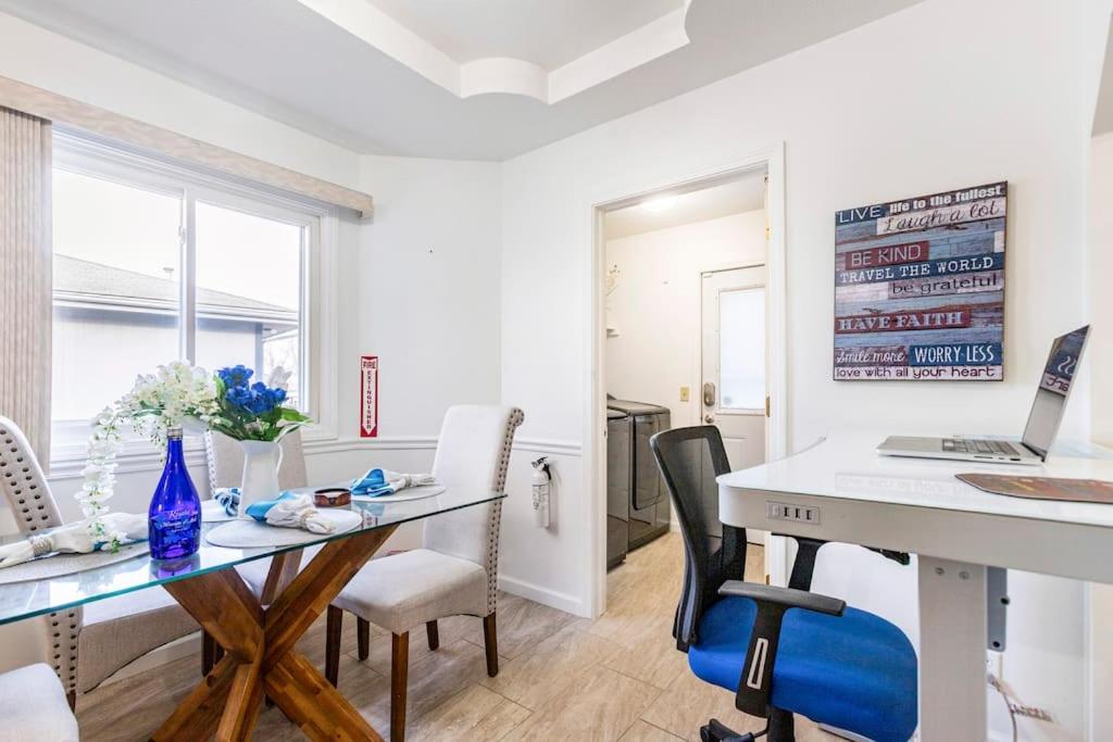 SmartHome-Omaha Homestay Rooms