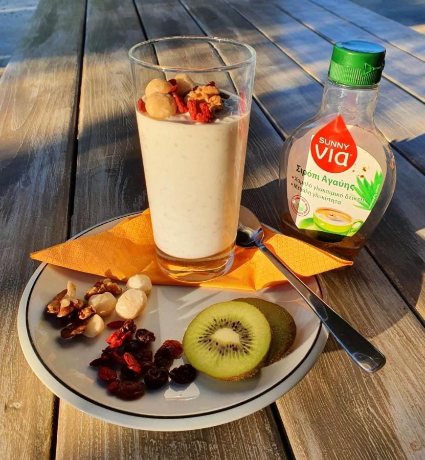 Hakuna Matata Holidays wooden lodge with airco & pool in Greek Olive Grove photo 3