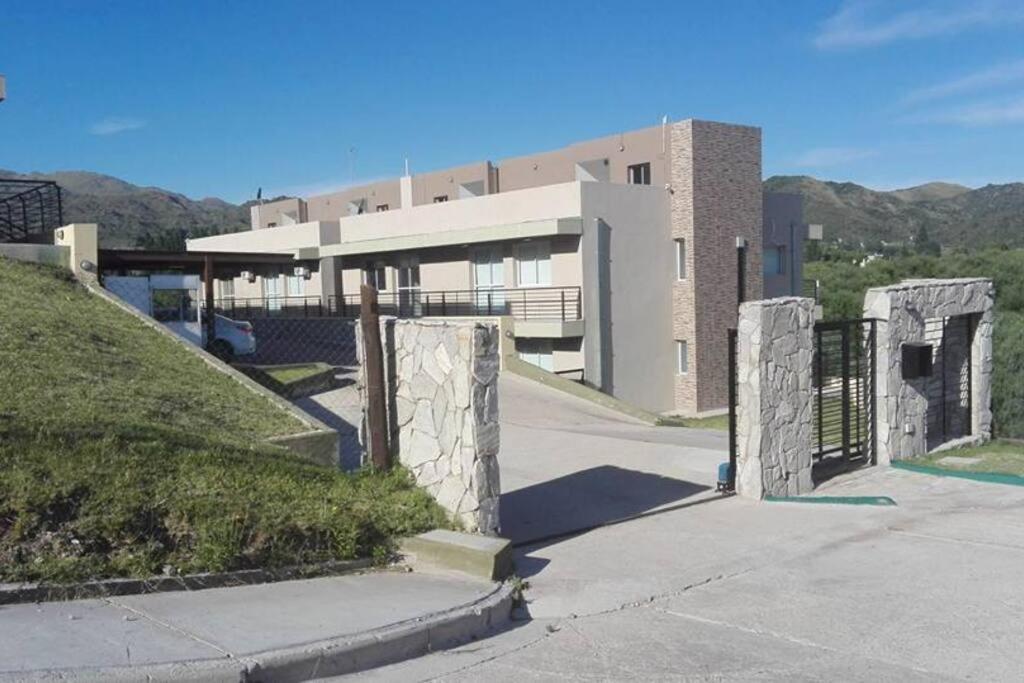 Departamento con vista al lago