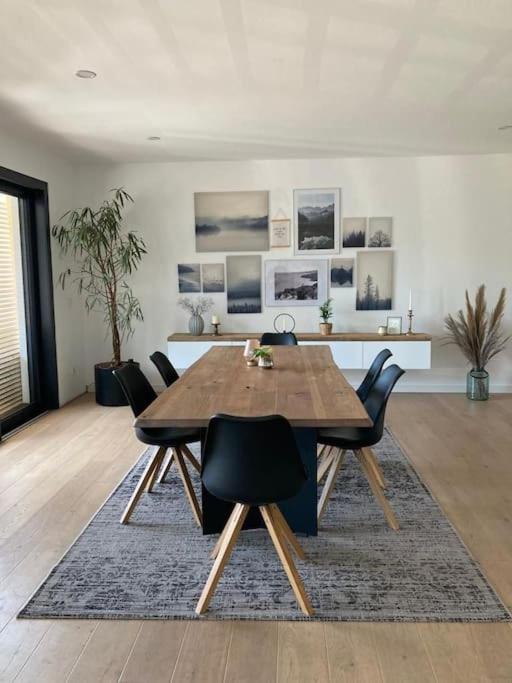Haus mit viel Platz, Terrasse und Garten