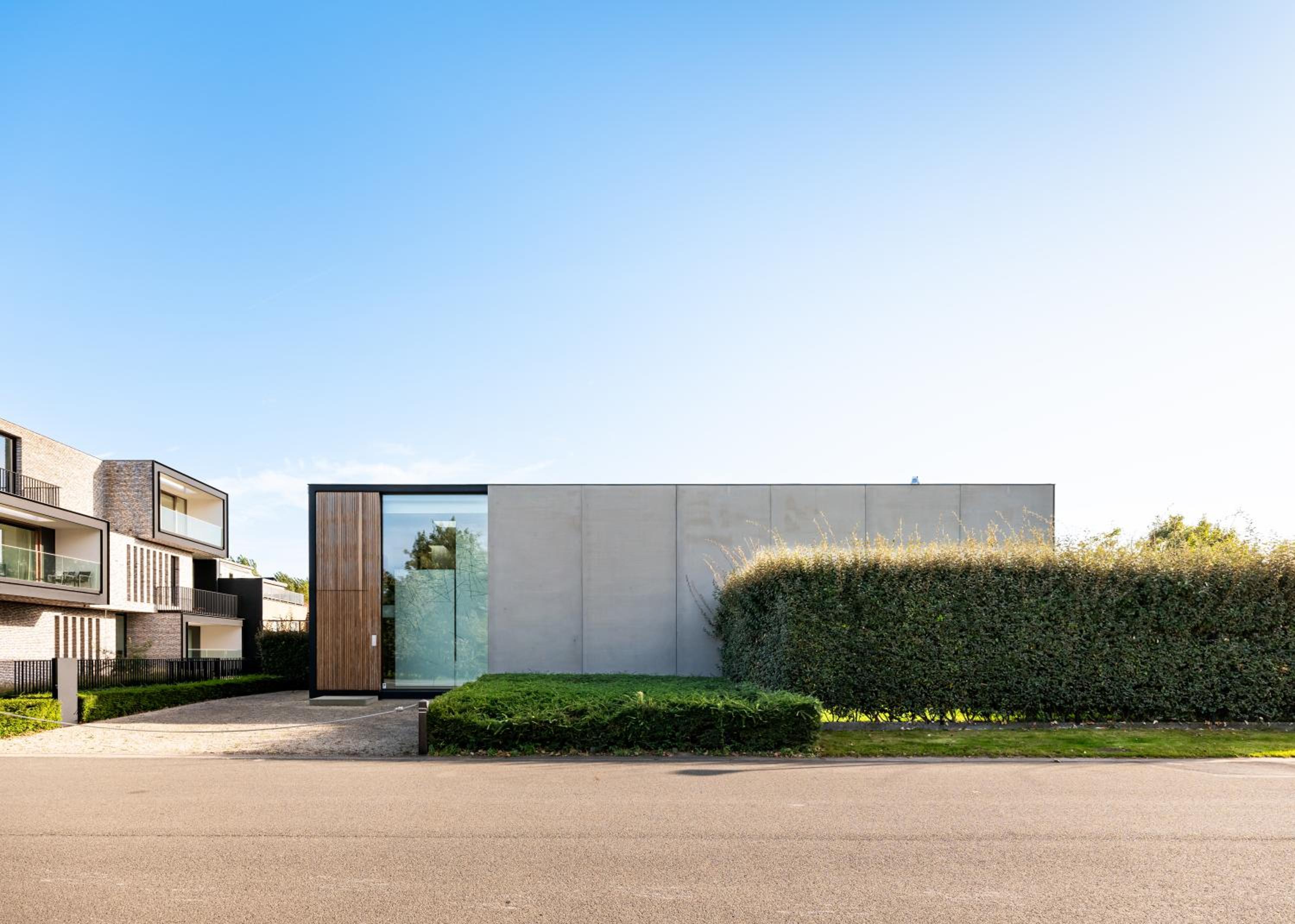Villa Picasso - Lux Living