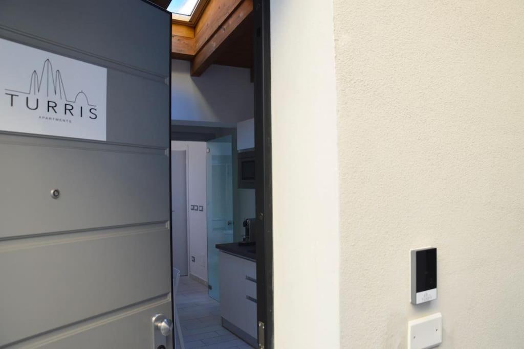 Turris Apartments - RIVARENO centro storico Bologna photo 3
