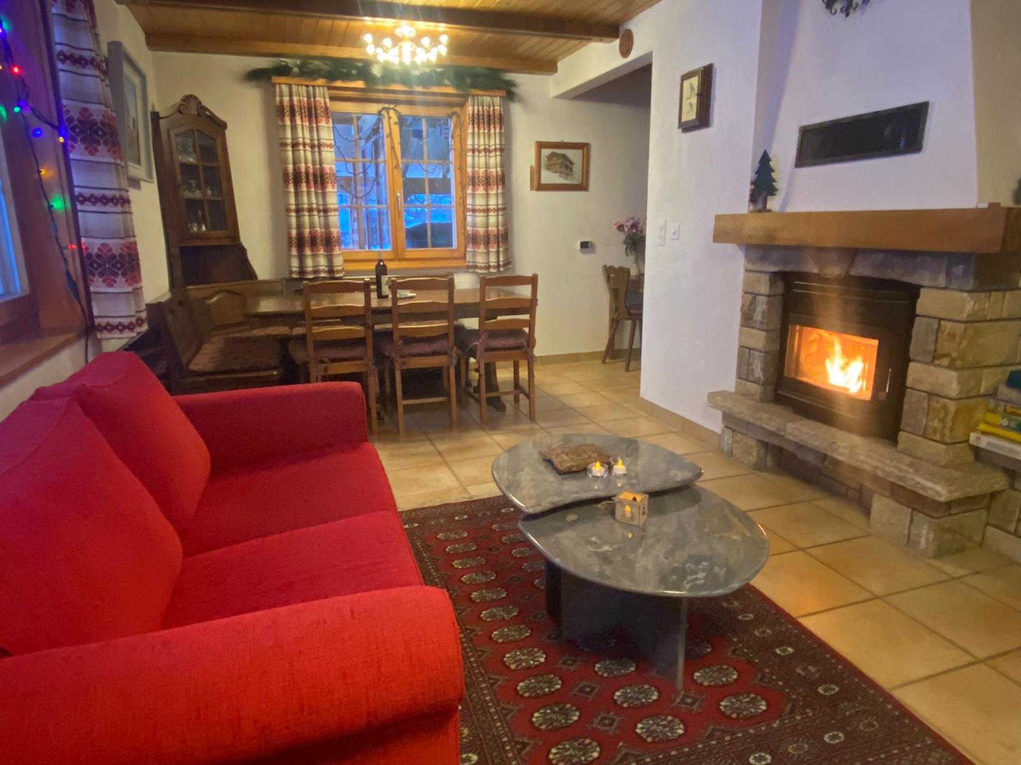 Chalet Rustique à La Tzoum'