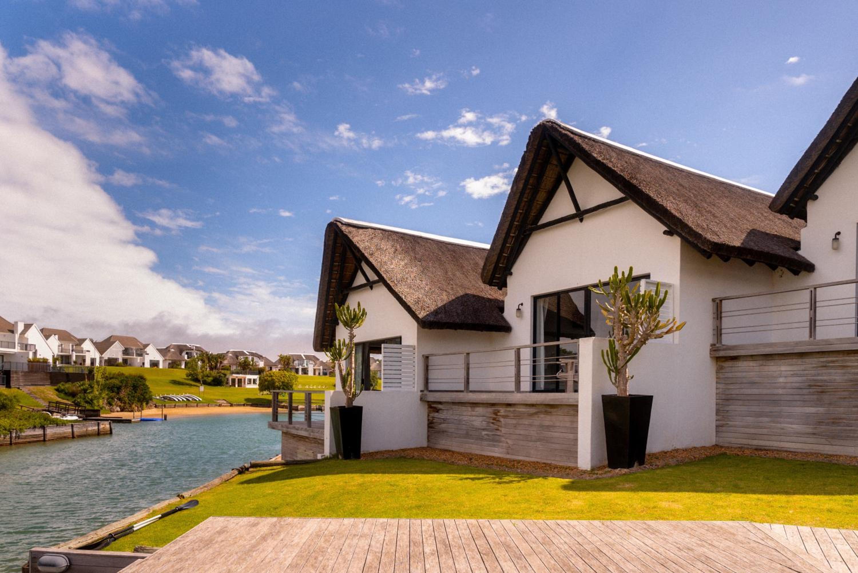 CANAL GUEST HOUSE - Waterfront Boutique B&B