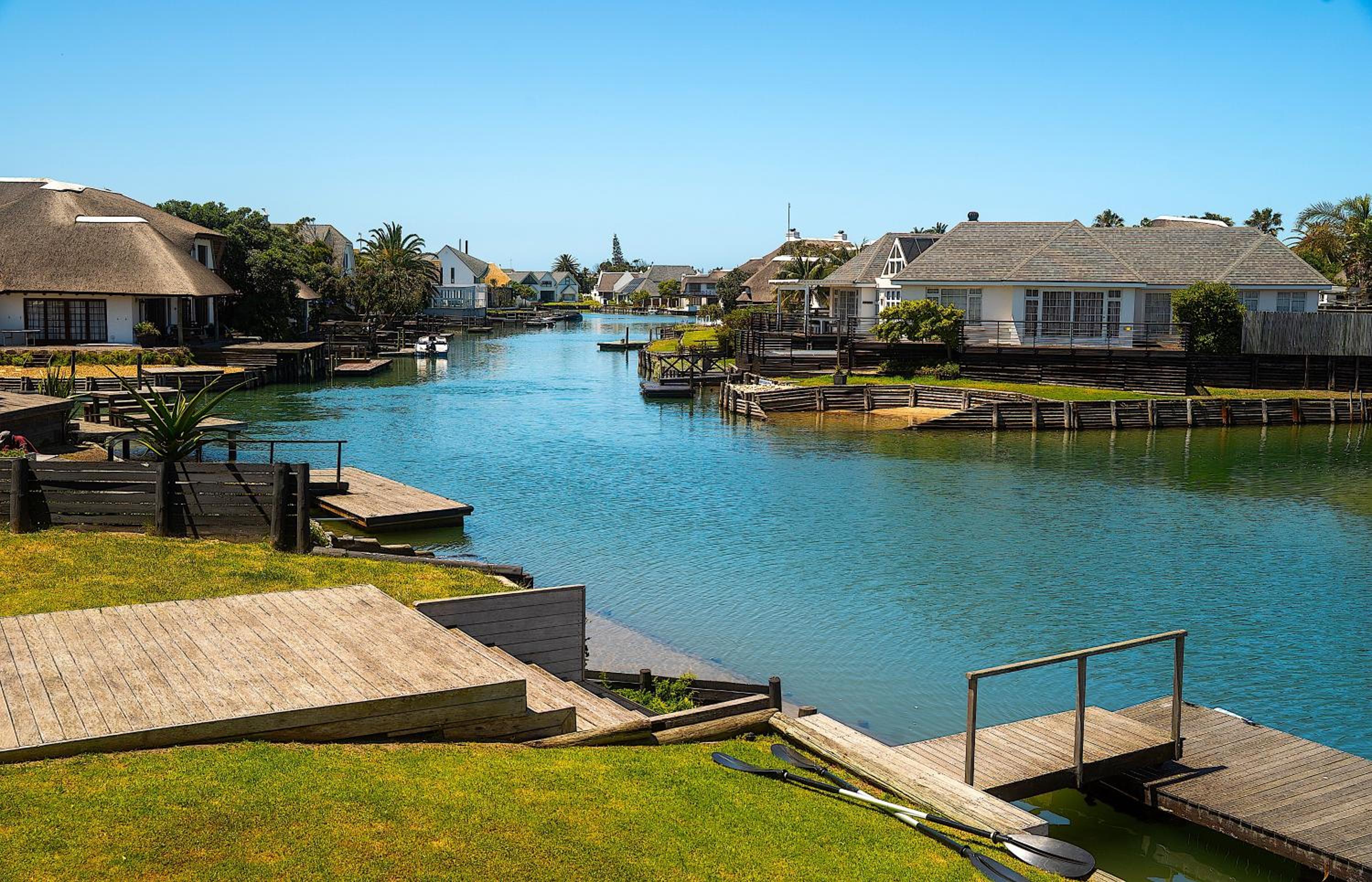 CANAL GUEST HOUSE - Waterfront Boutique B&B