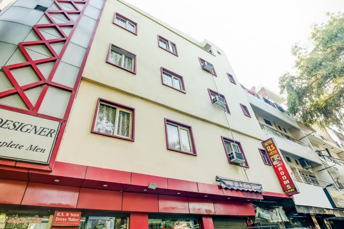 OYO Flagship 80530 Hotel R s Castle