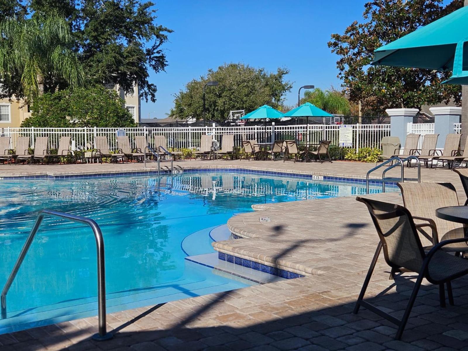 Disney World 10 mins spacious 3 bed 2 bath sleeps 8 view 5