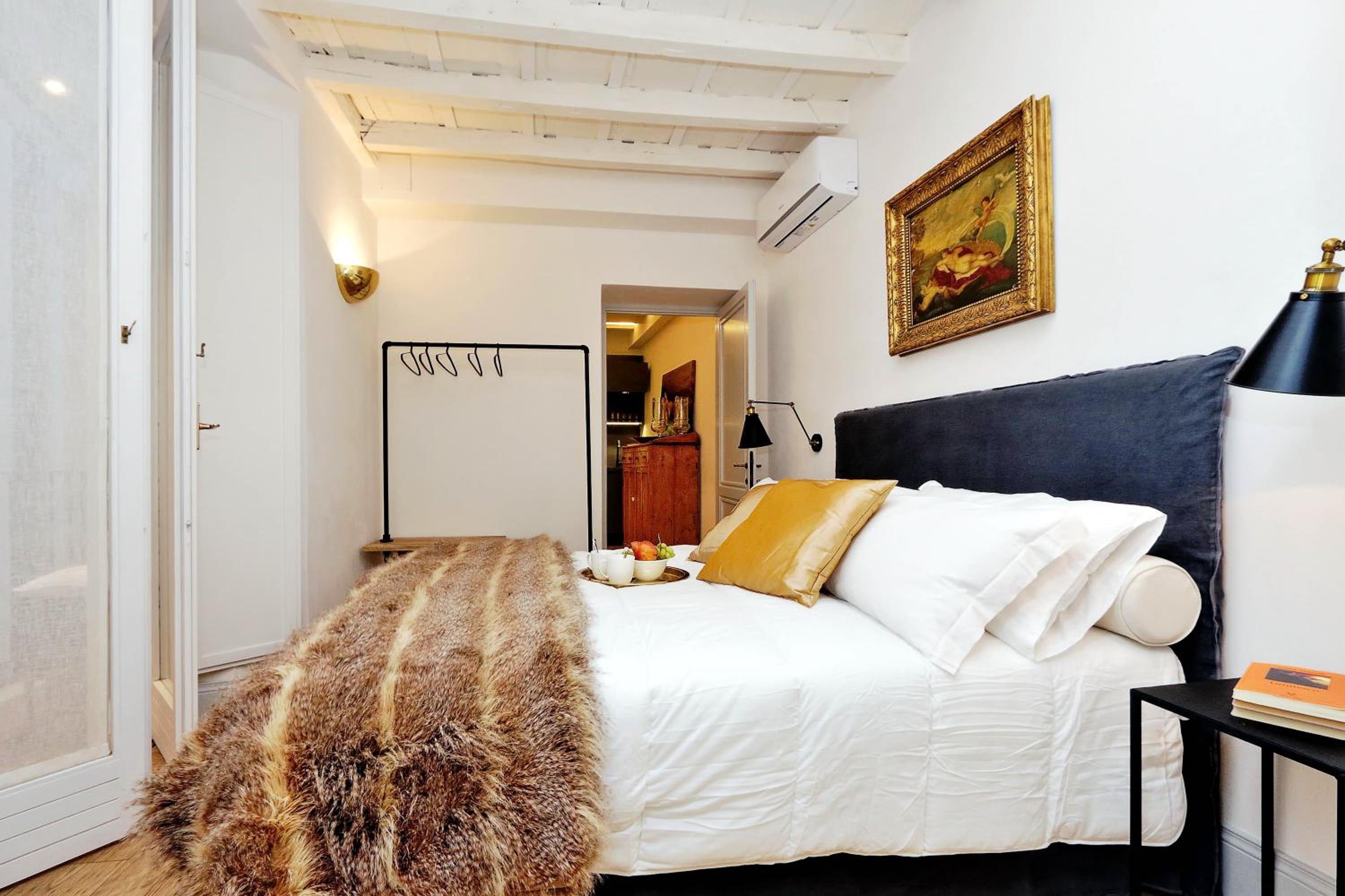 Luxury Charme between Pantheon and Spanish Steps