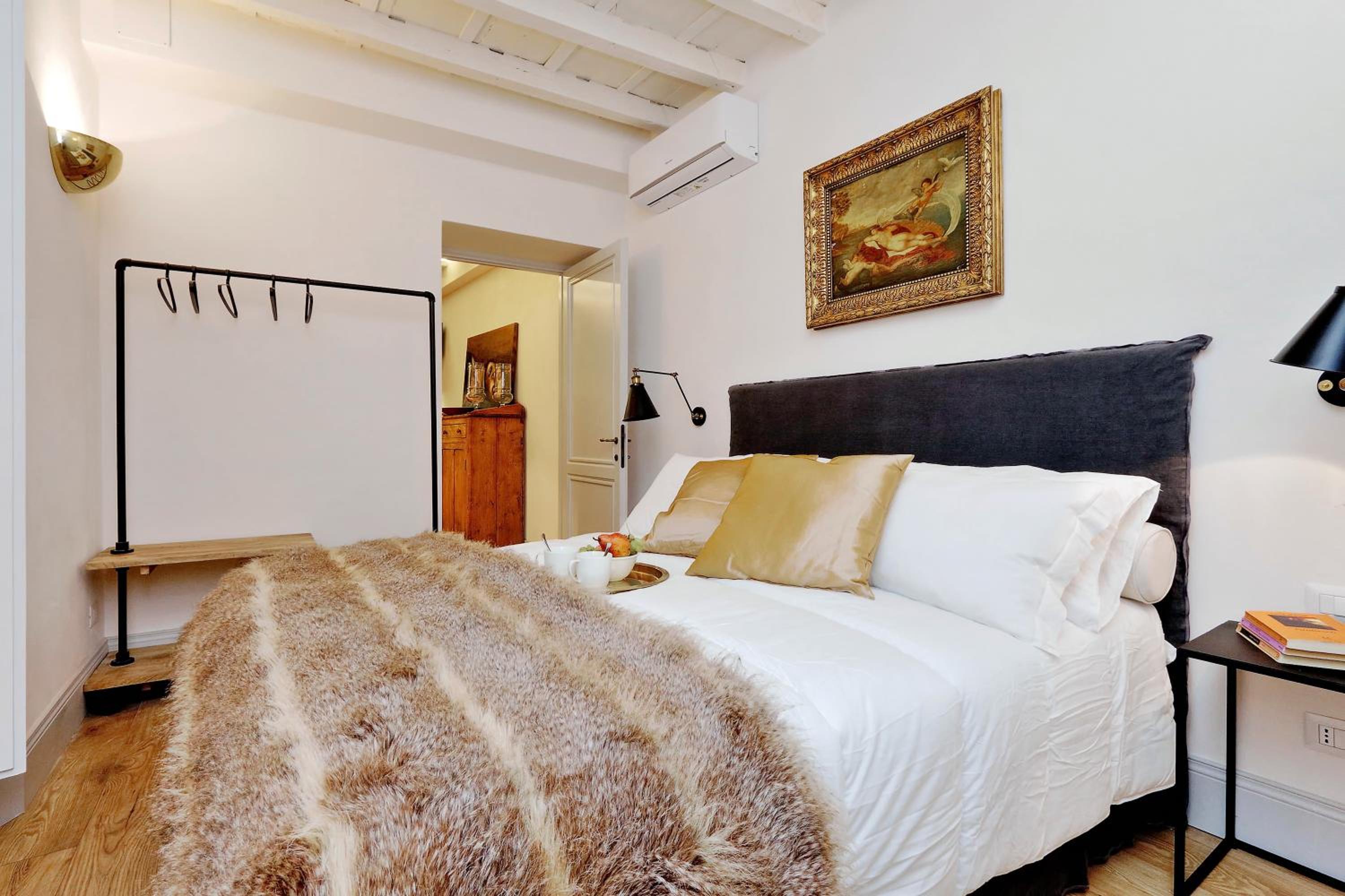 Luxury Charme between Pantheon and Spanish Steps