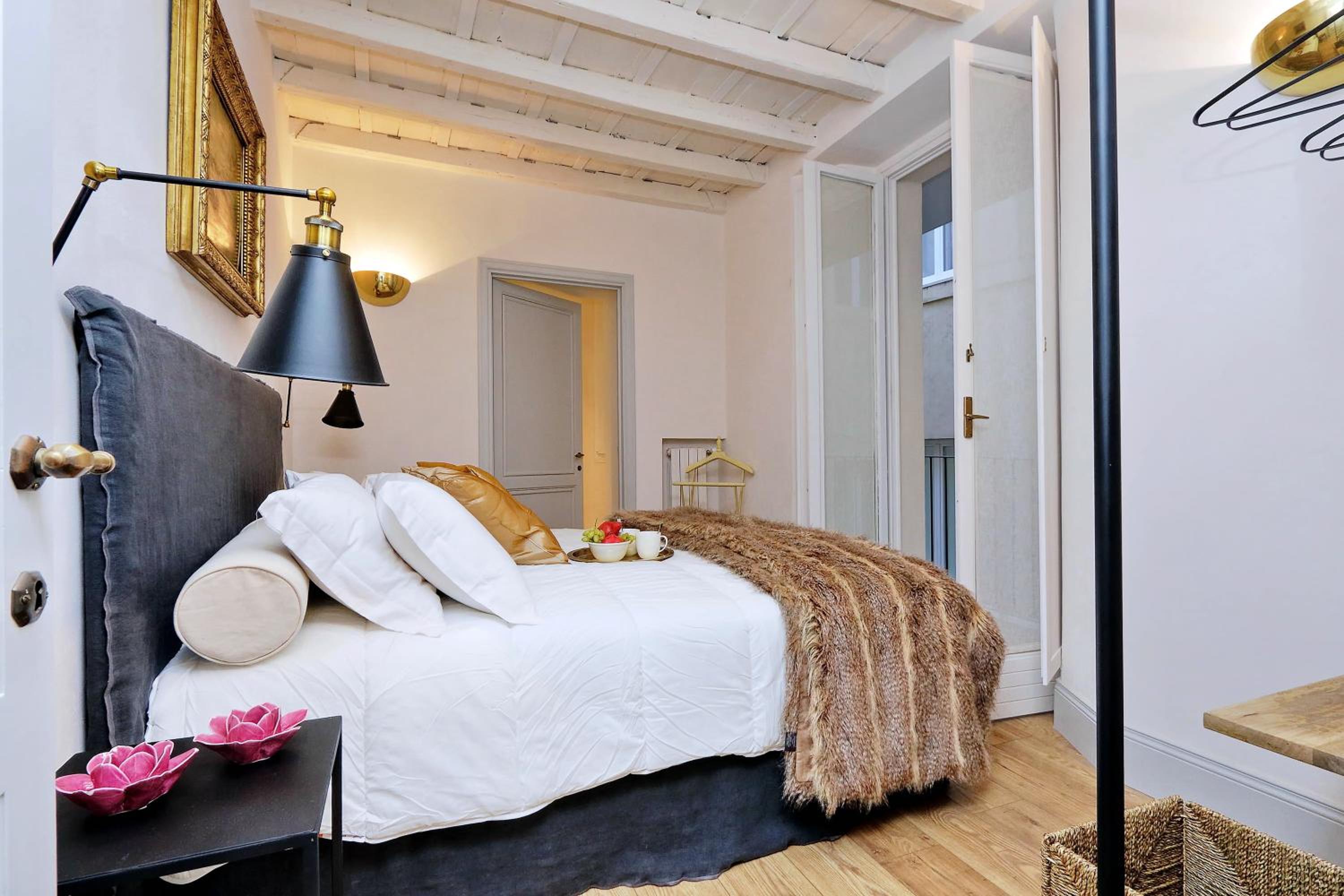 Luxury Charme between Pantheon and Spanish Steps