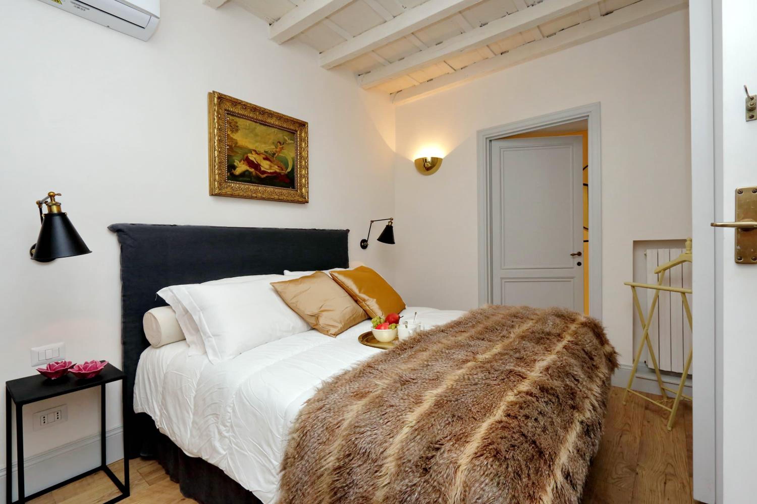 Luxury Charme between Pantheon and Spanish Steps