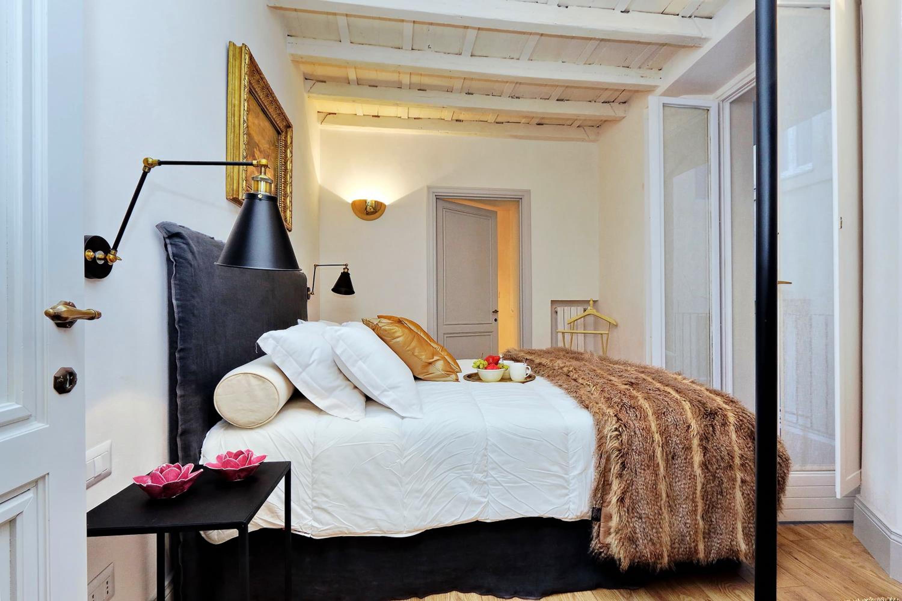 Luxury Charme between Pantheon and Spanish Steps
