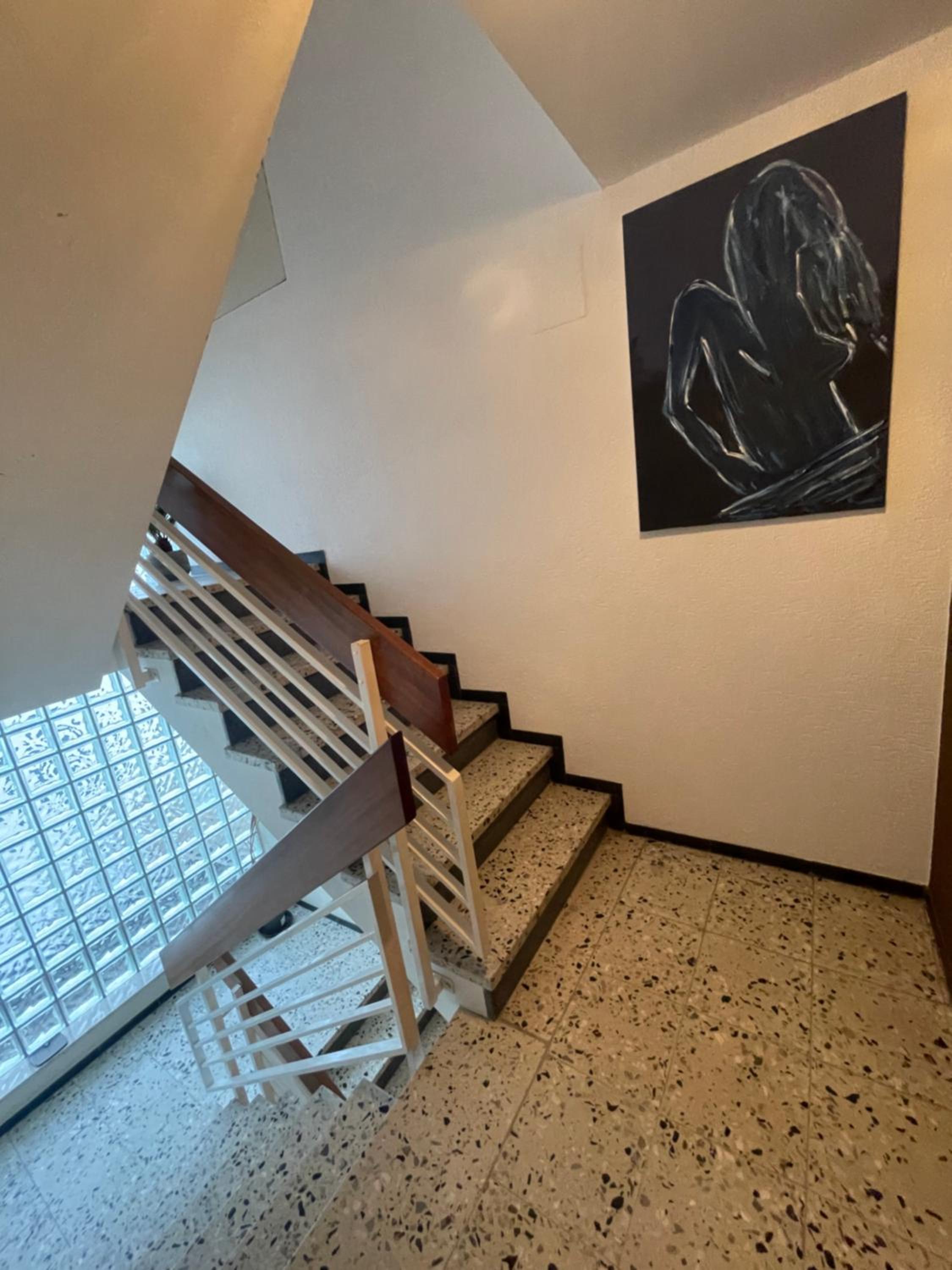 Sky Studio Apartment 1,5 Zimmer für 4 Leute Zentral 35qm S-Bahn Mercedes Benz