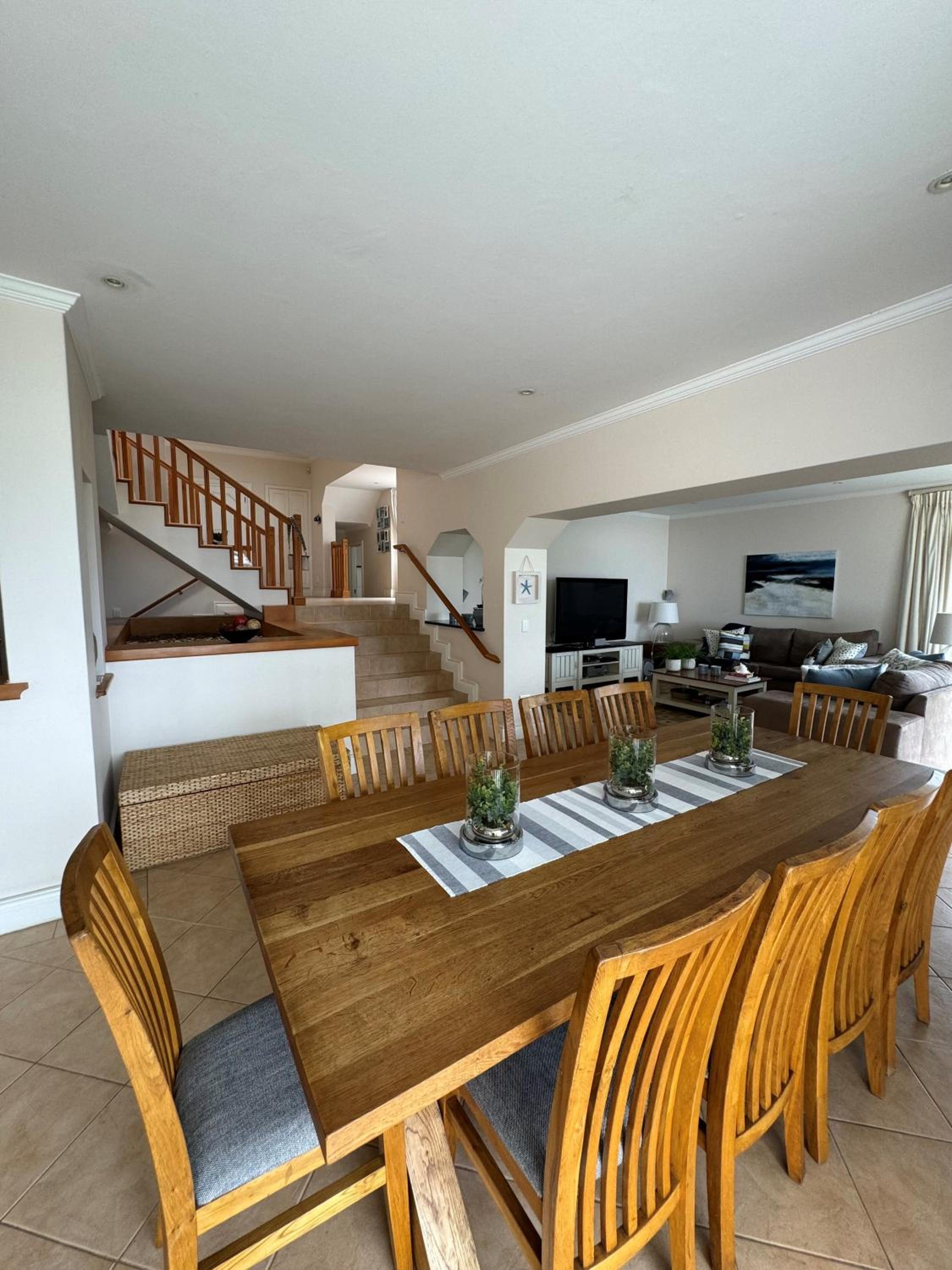 Holiday Villa with stunning views near beach.