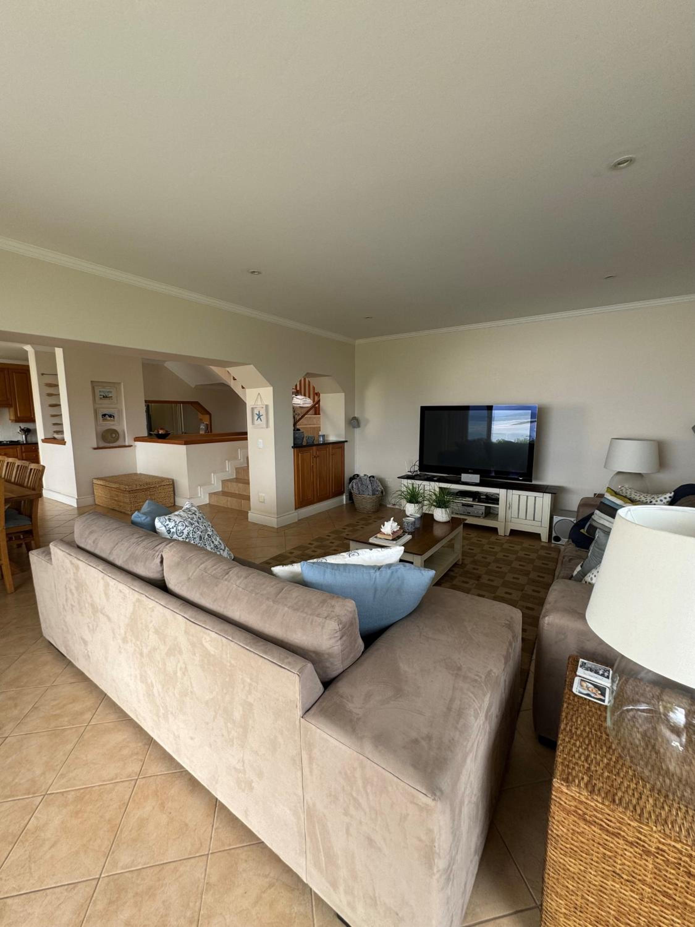 Holiday Villa with stunning views near beach.