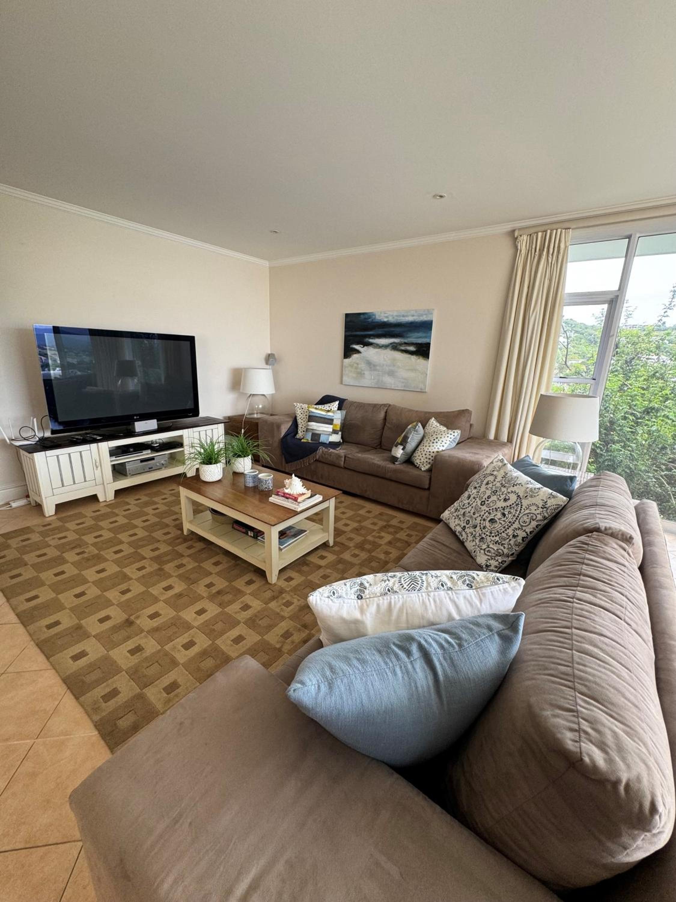 Holiday Villa with stunning views near beach.