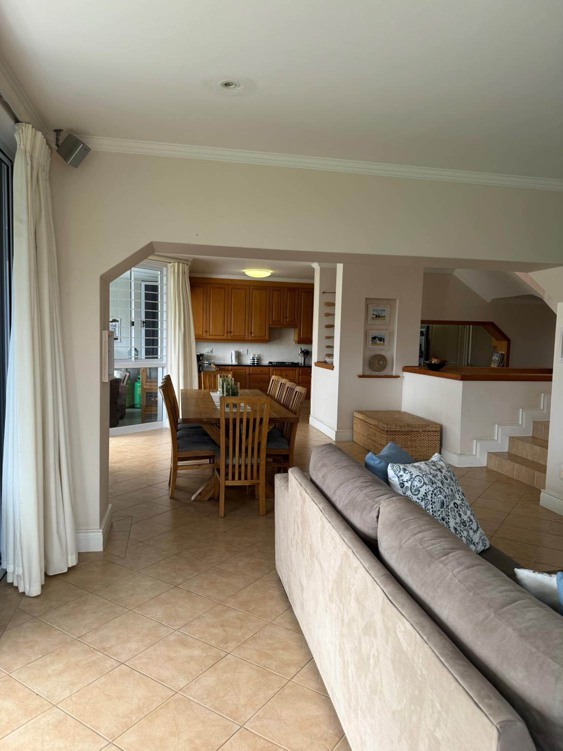 Holiday Villa with stunning views near beach.