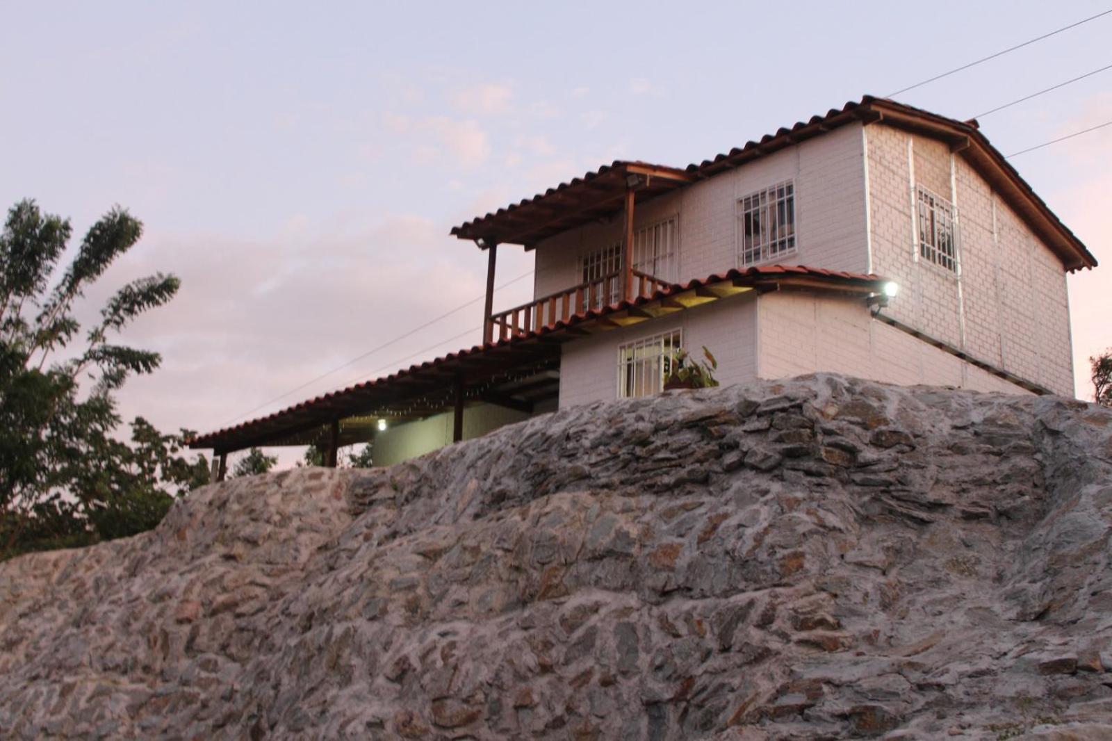 HOSTAL BESHALOM