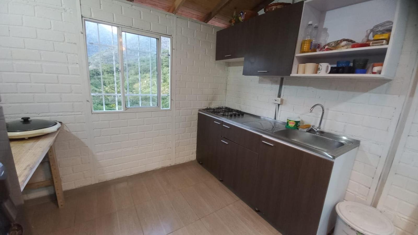 HOSTAL BESHALOM