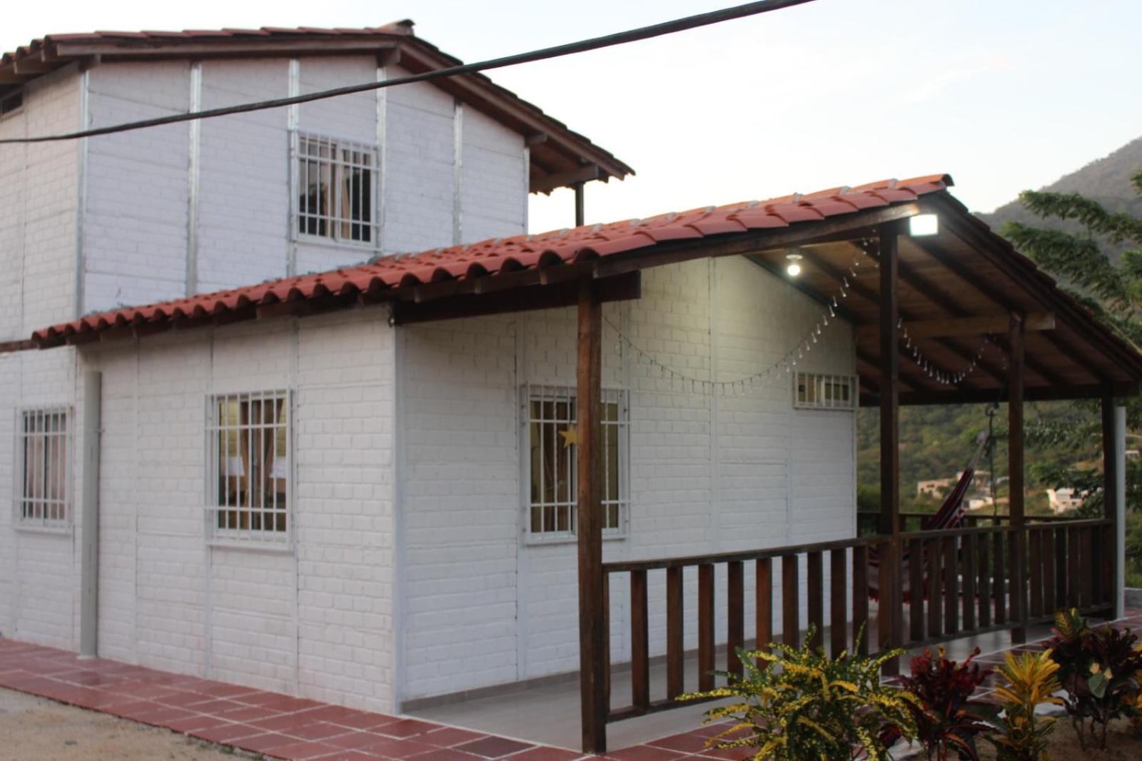 HOSTAL BESHALOM