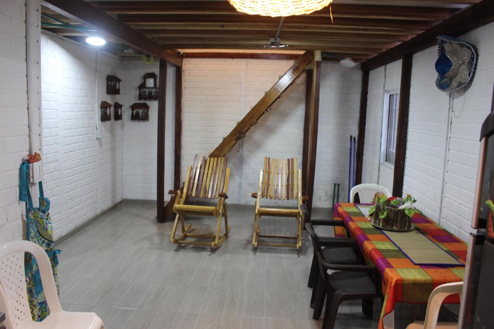 HOSTAL BESHALOM