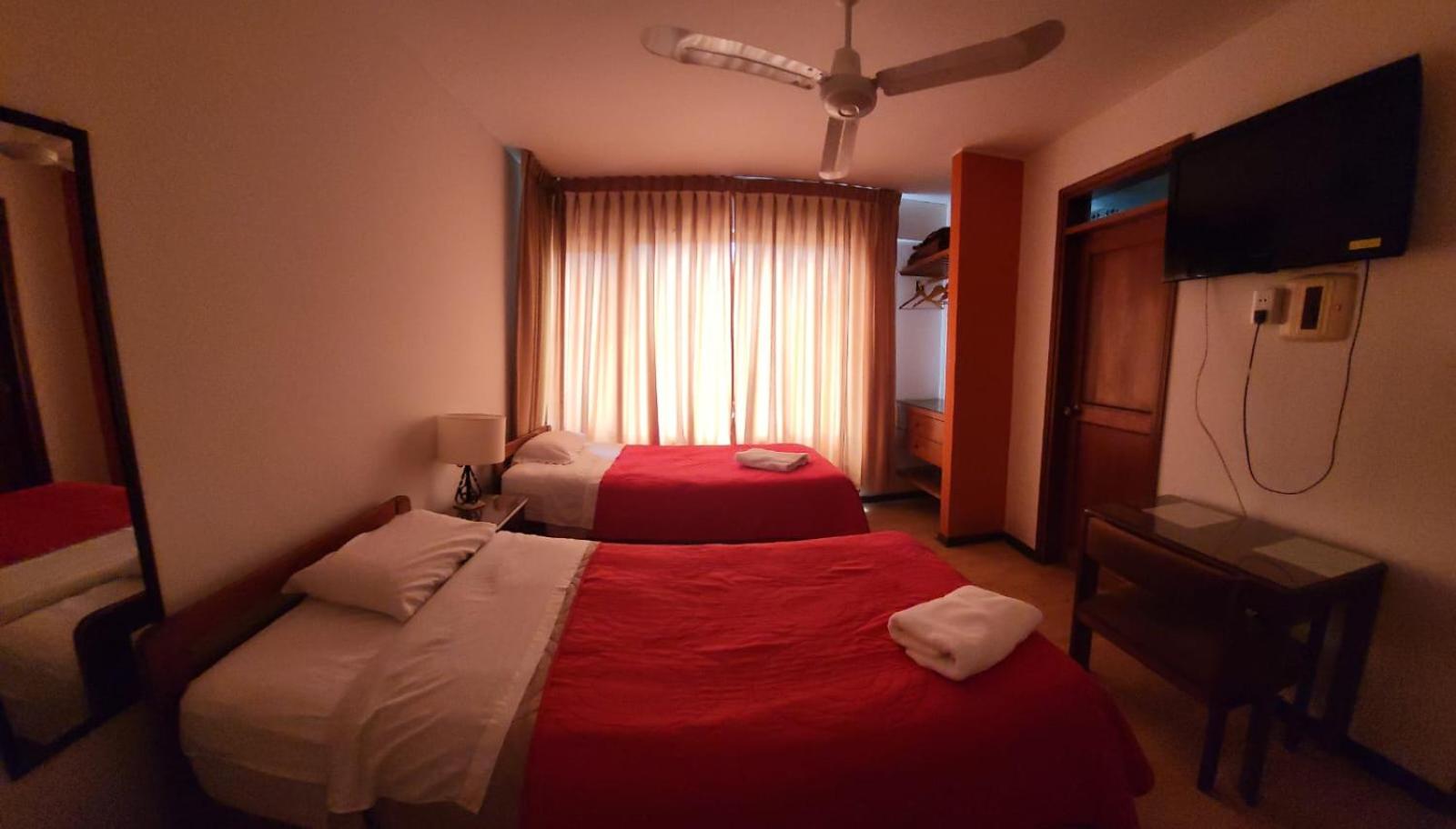 Hostal El Candelabro
