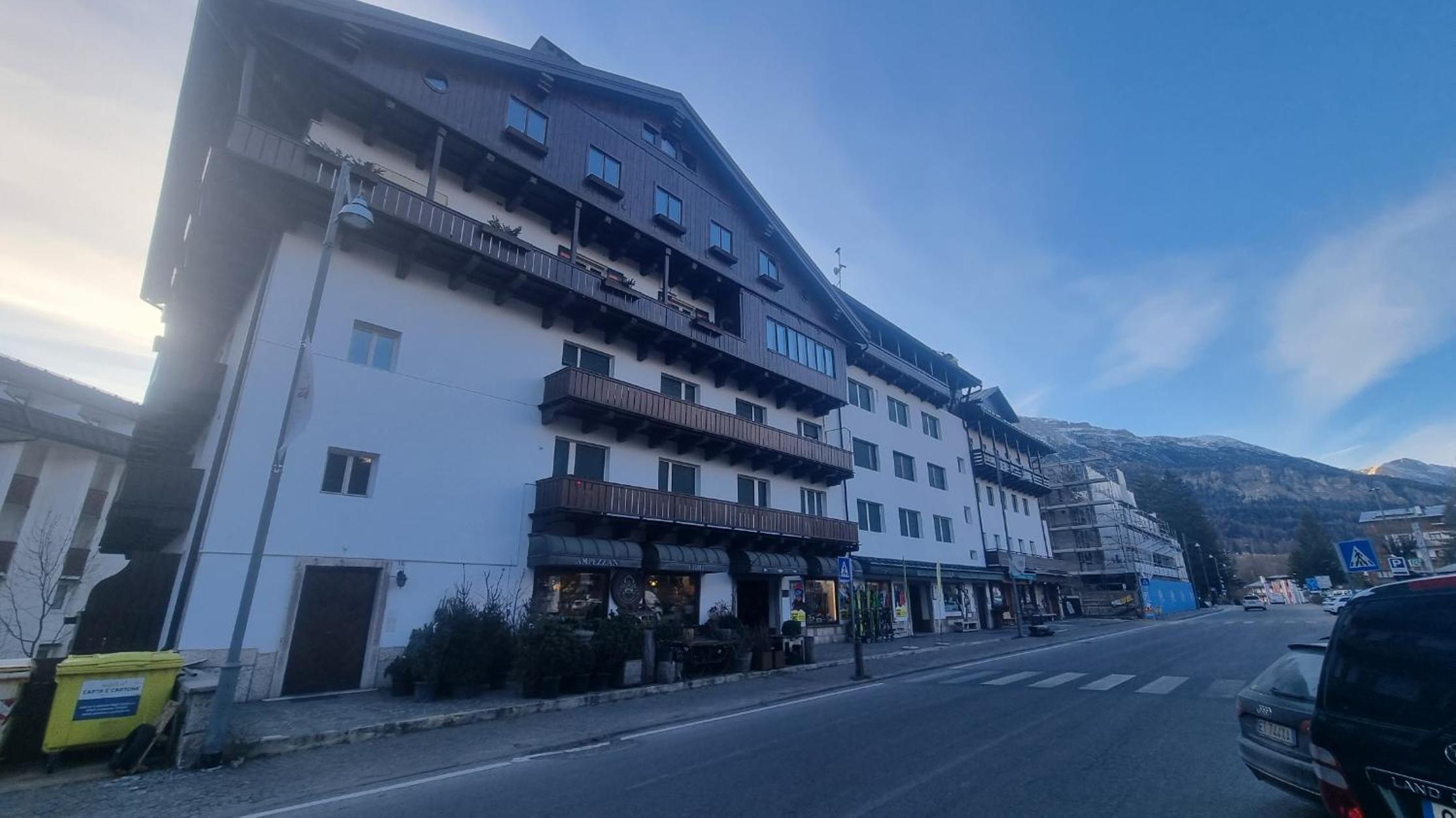 Studio Apartment Ariston in centro a Cortina view 4