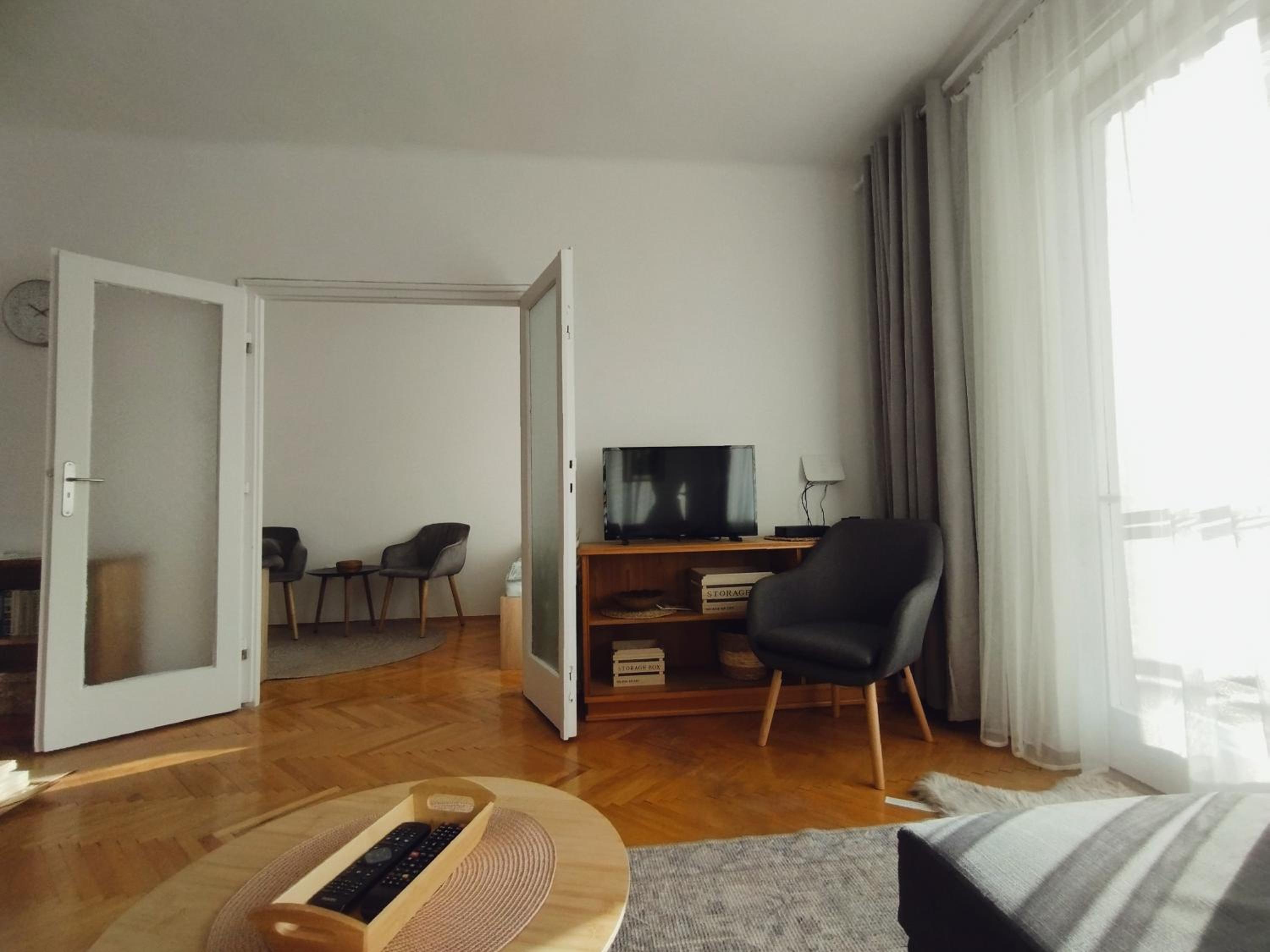 Greenview Apartment