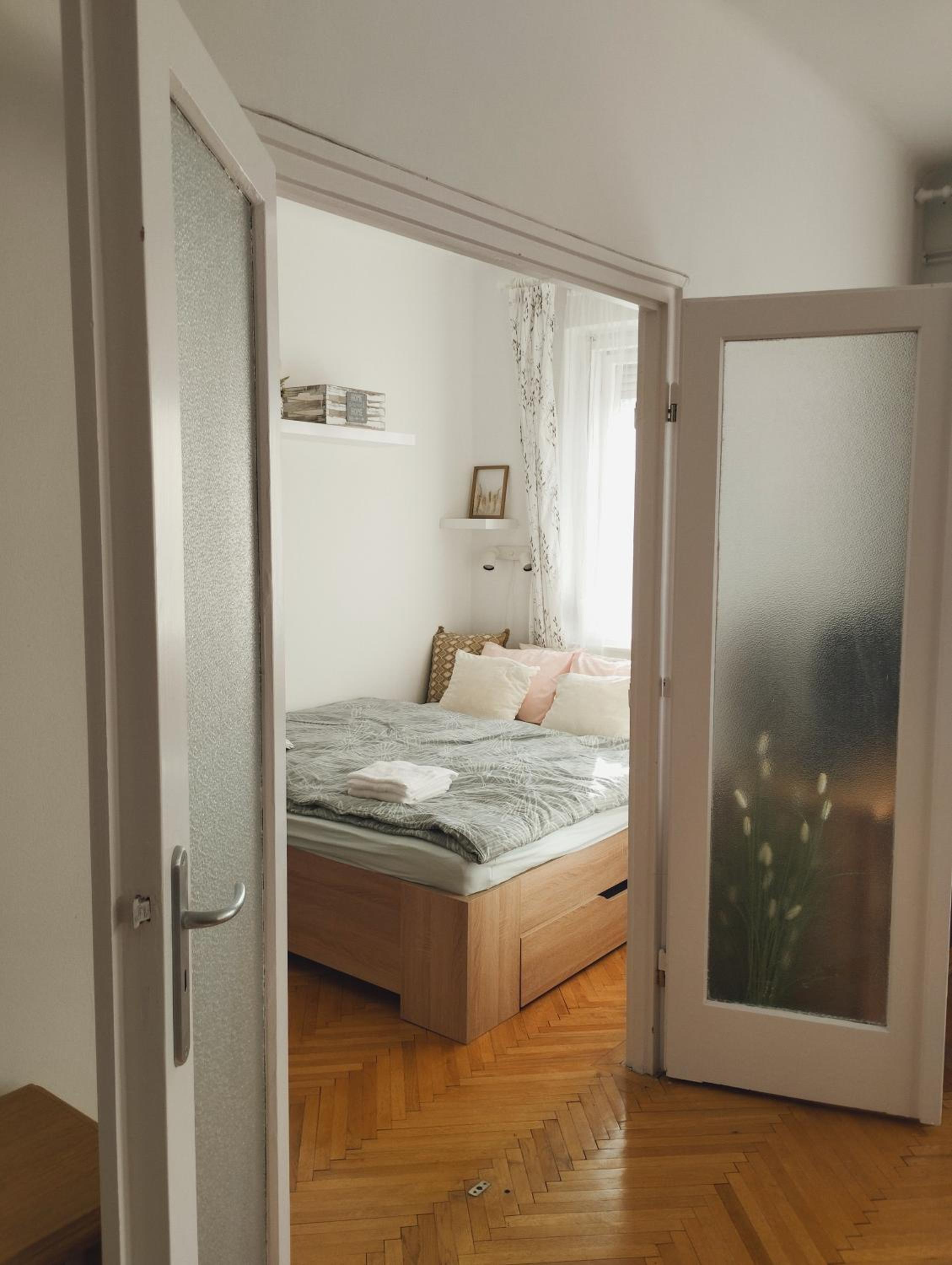 Greenview Apartment