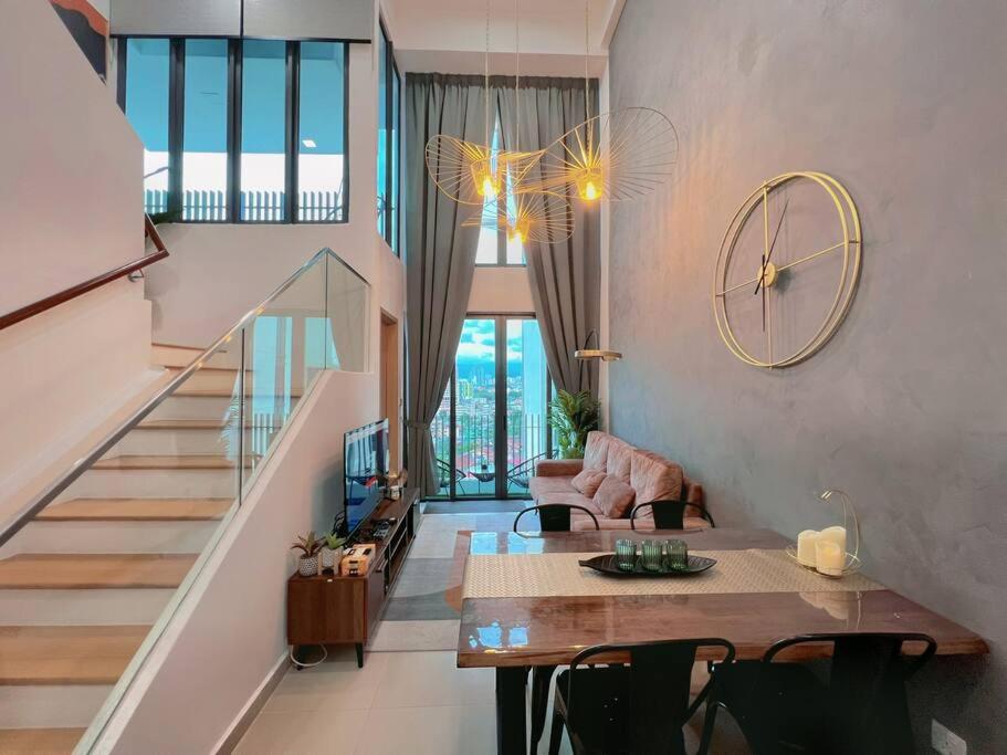 Duplex 4px@Colony, Near Quill CityMall & Monorail