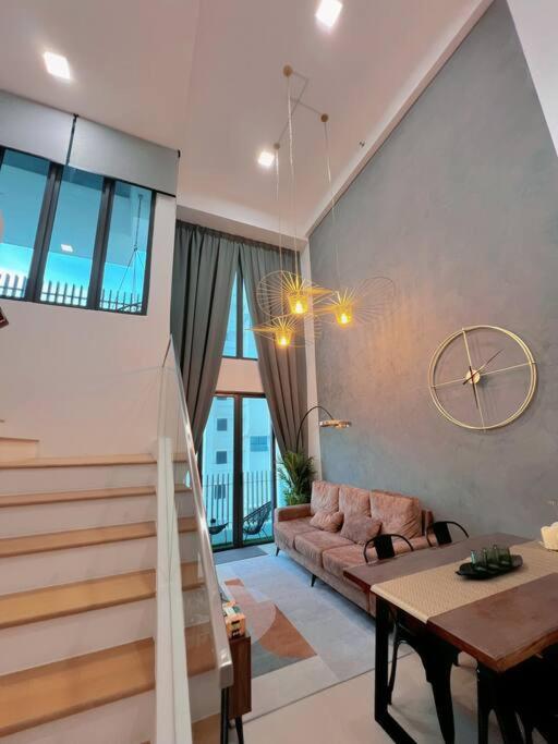 Duplex 4px@Colony, Near Quill CityMall & Monorail