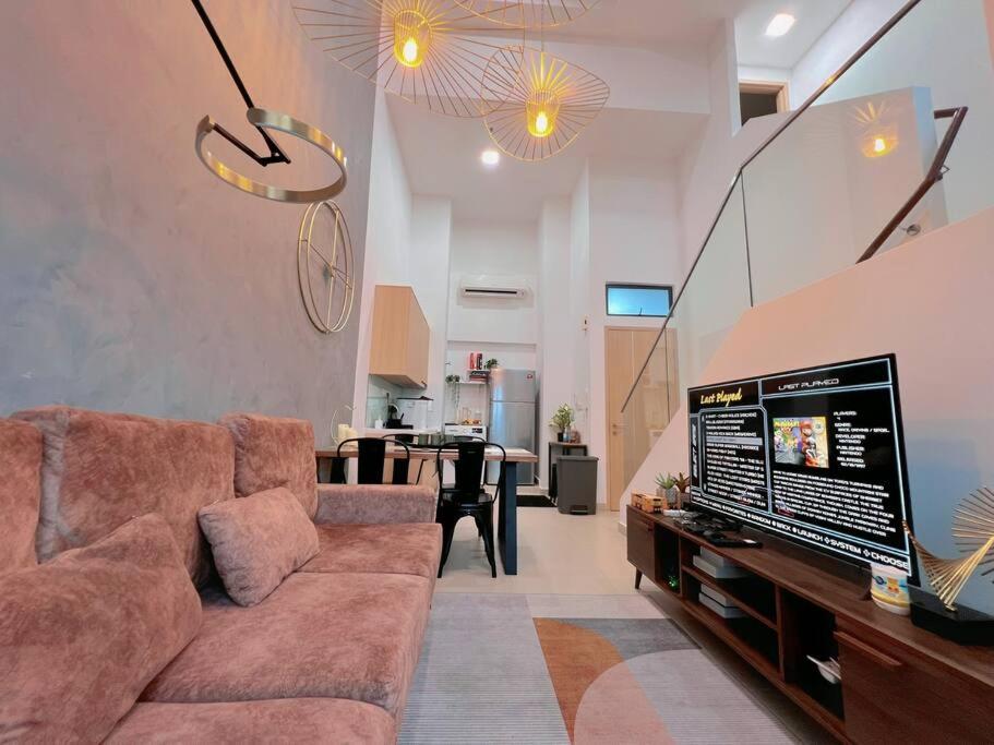 Duplex 4px@Colony, Near Quill CityMall & Monorail