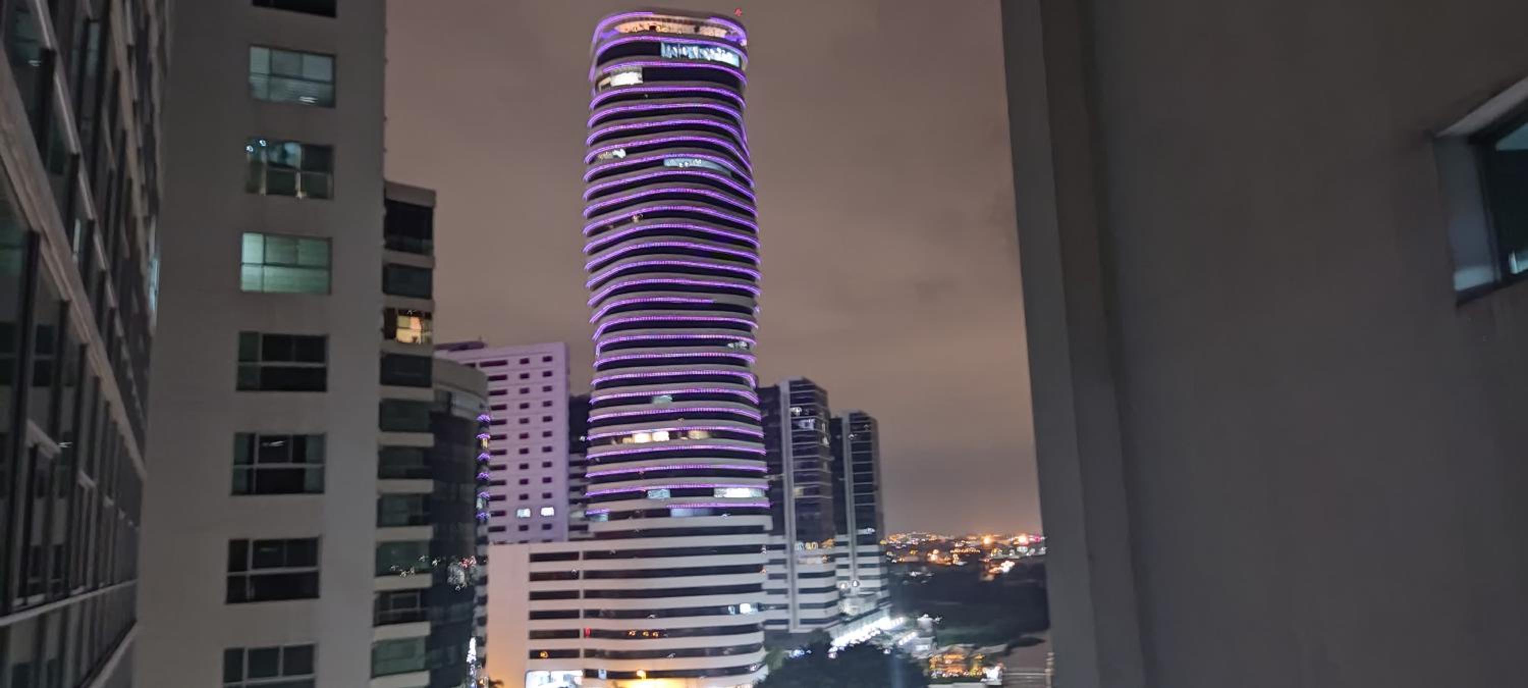 Hotel Puerto Santa Ana Suites Guayaquil - Image 1