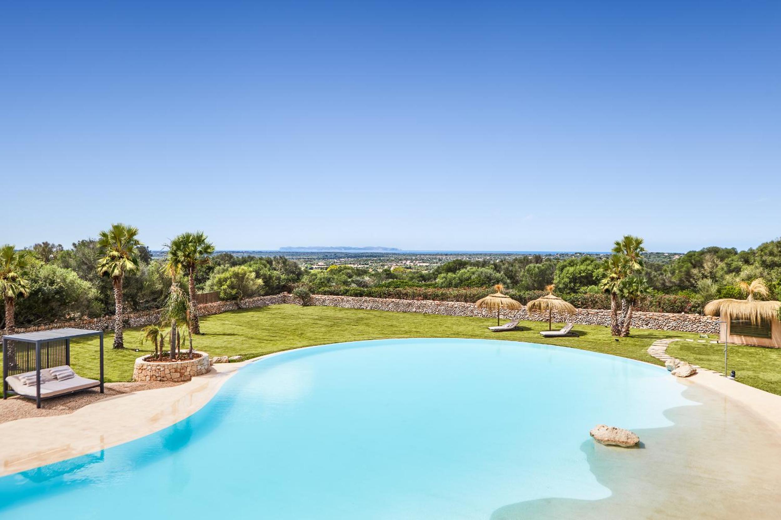 super luxury villa biggest pool Mallorca's