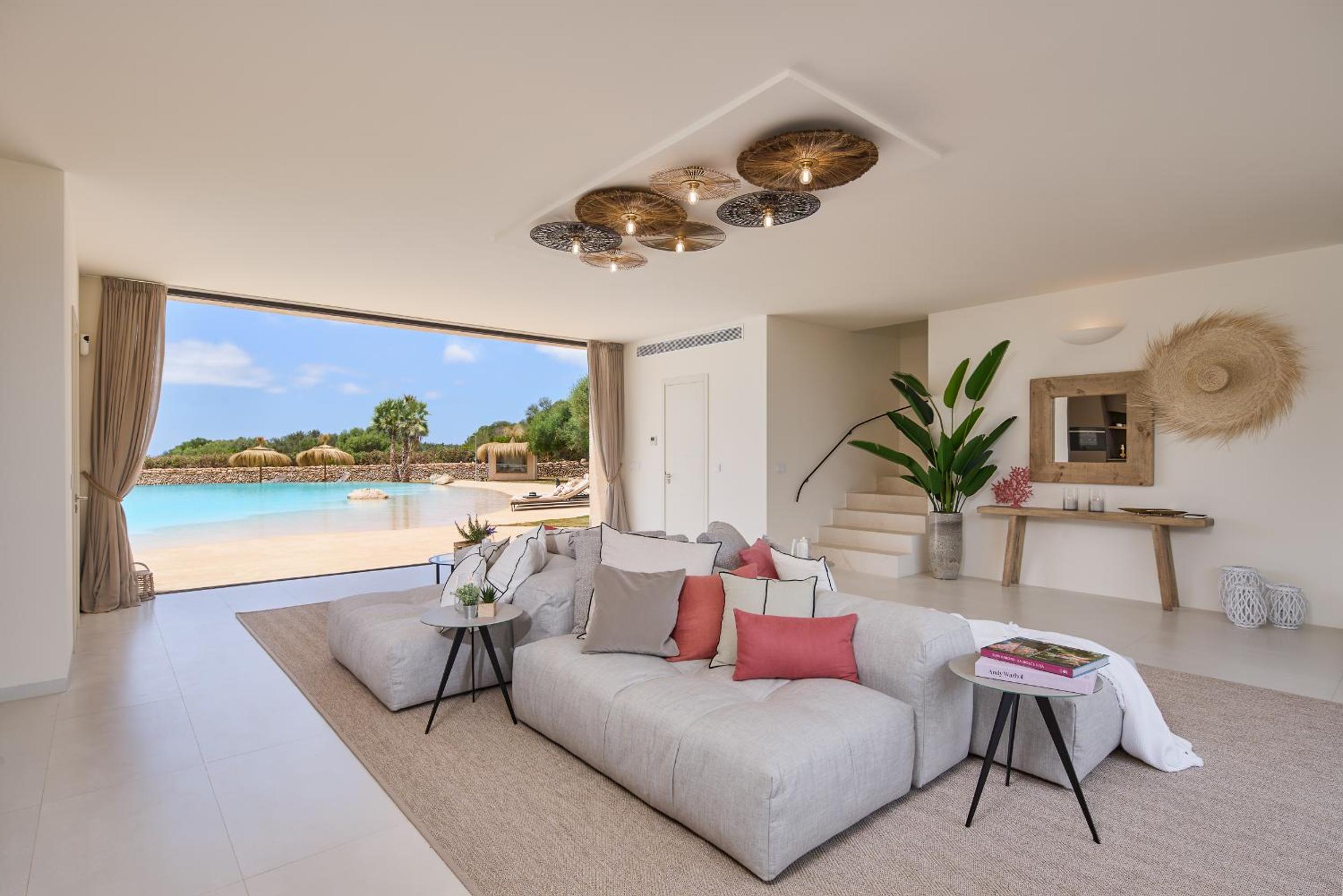 super luxury villa biggest pool Mallorca's
