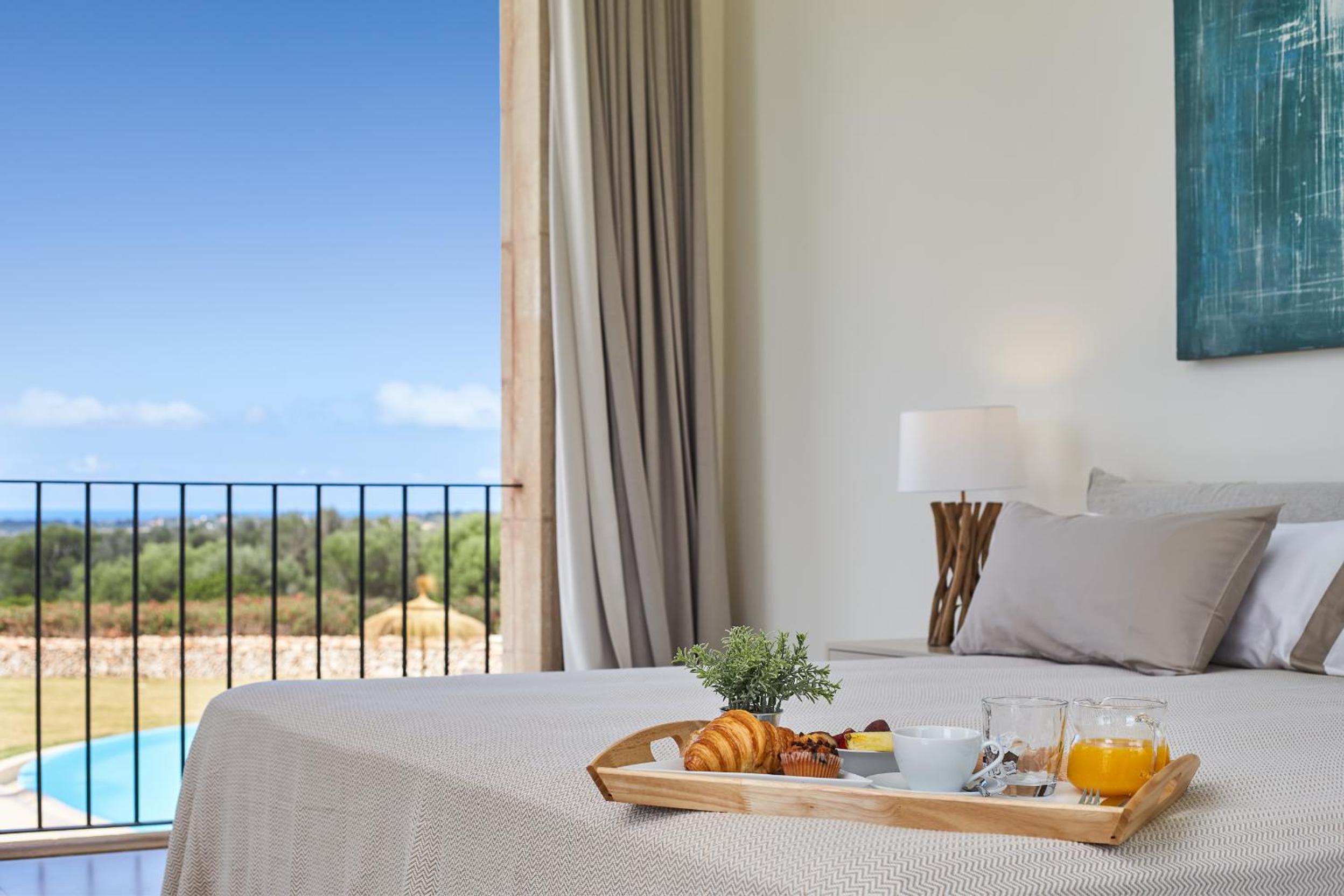 super luxury villa biggest pool Mallorca's