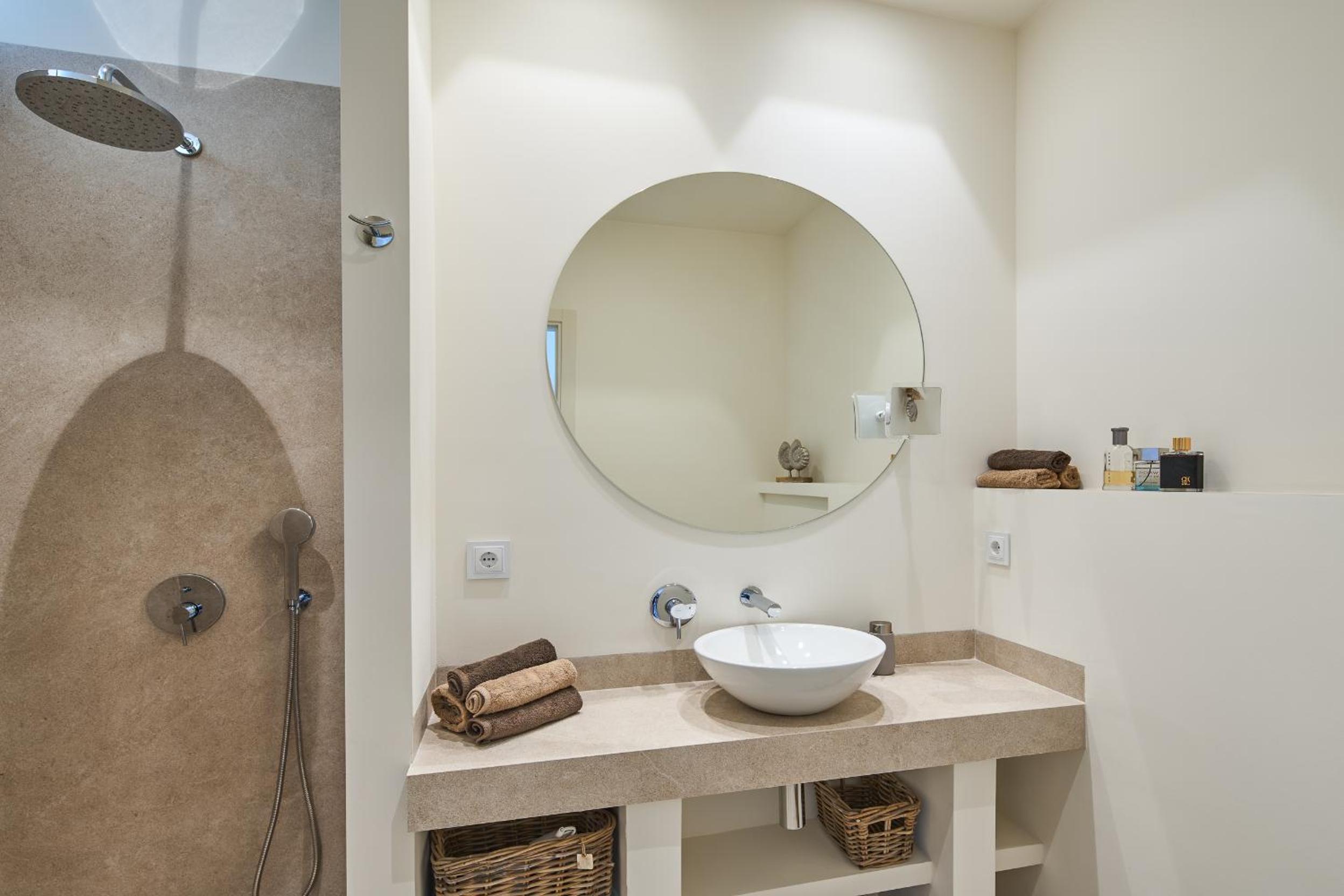 super luxury villa biggest pool Mallorca's