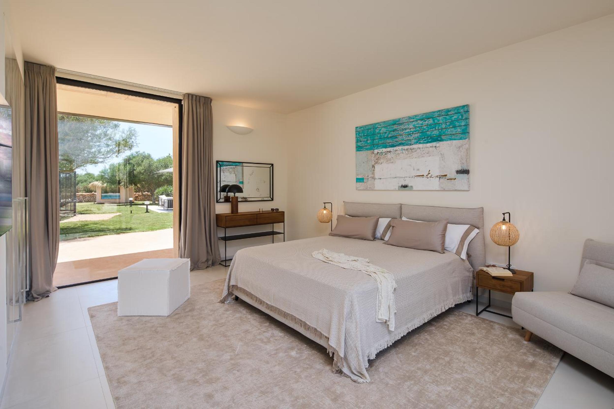 super luxury villa biggest pool Mallorca's