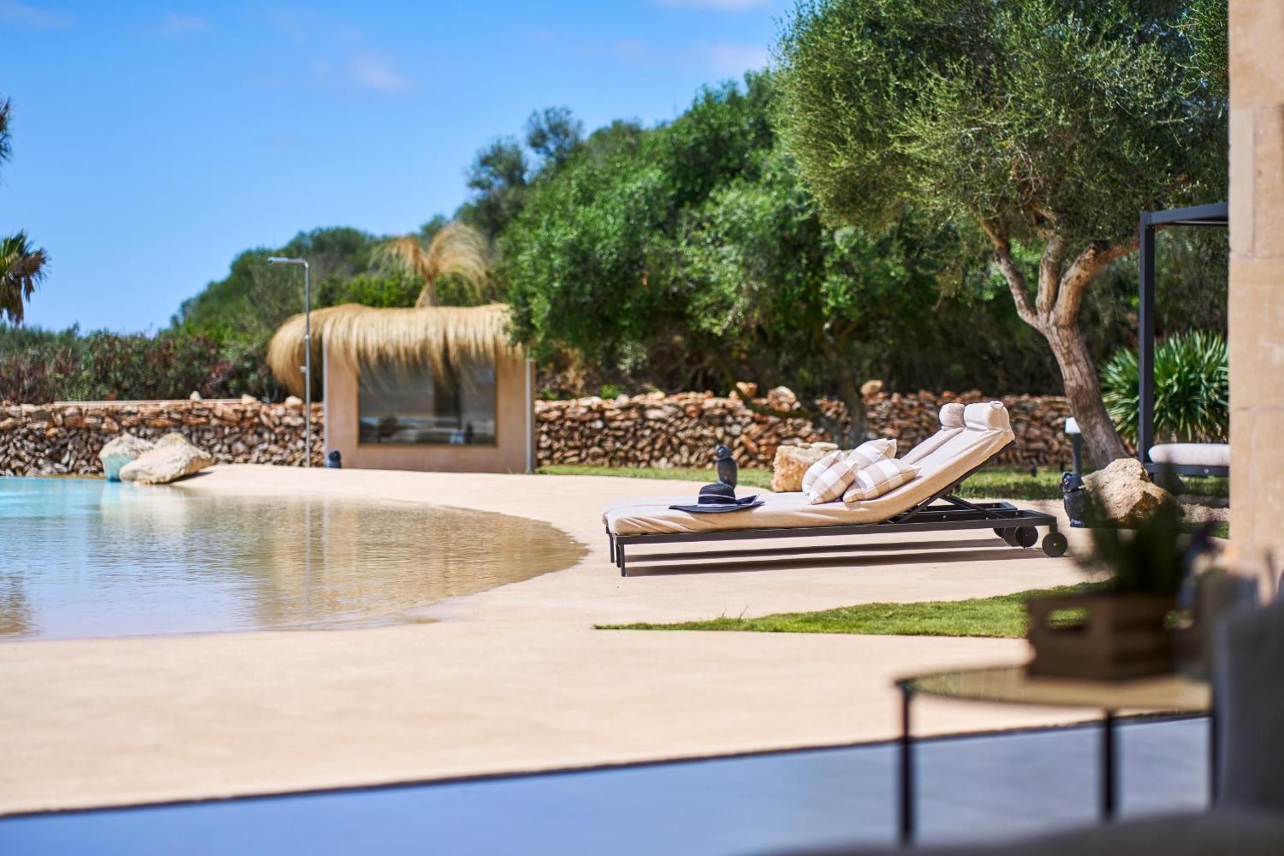 super luxury villa biggest pool Mallorca's