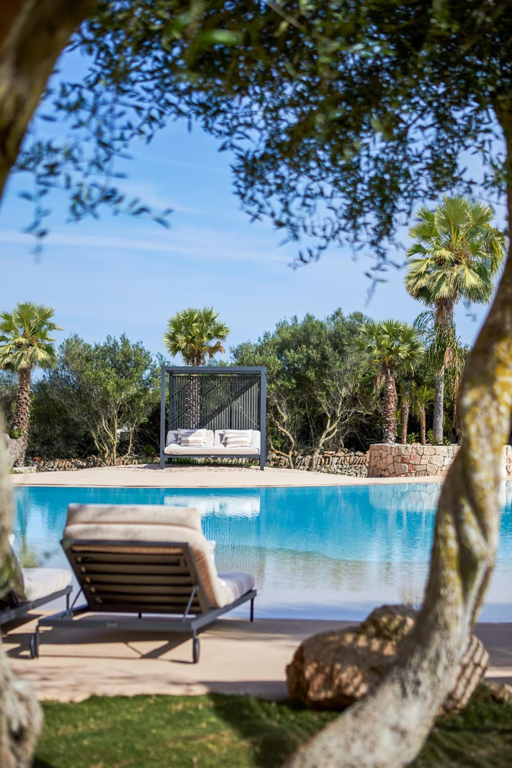 super luxury villa biggest pool Mallorca's