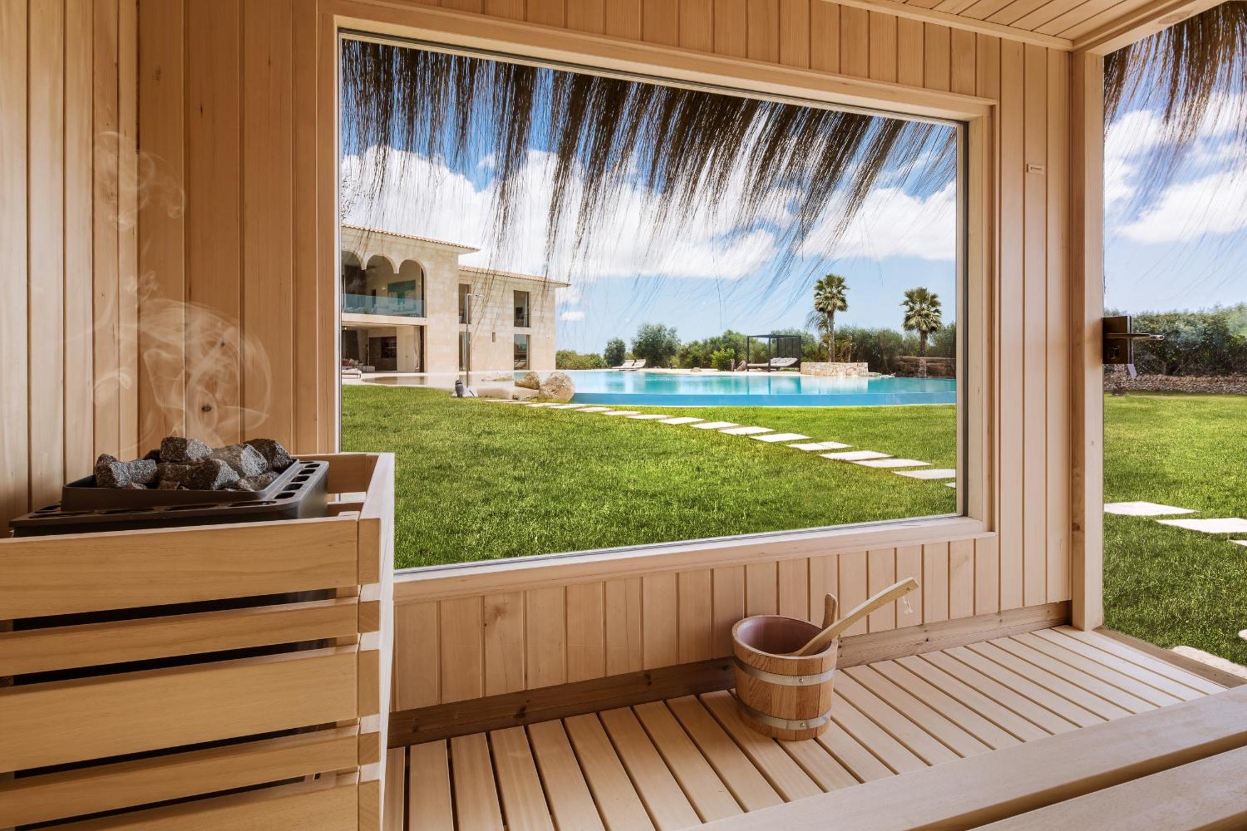 super luxury villa biggest pool Mallorca's