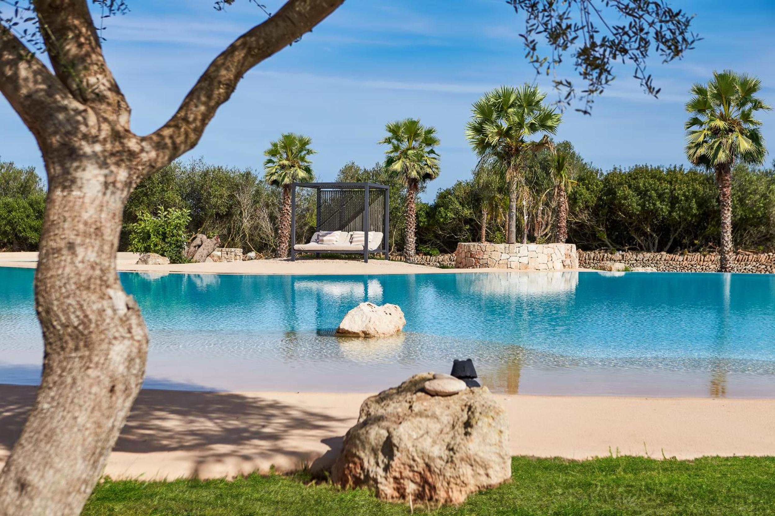 super luxury villa biggest pool Mallorca's