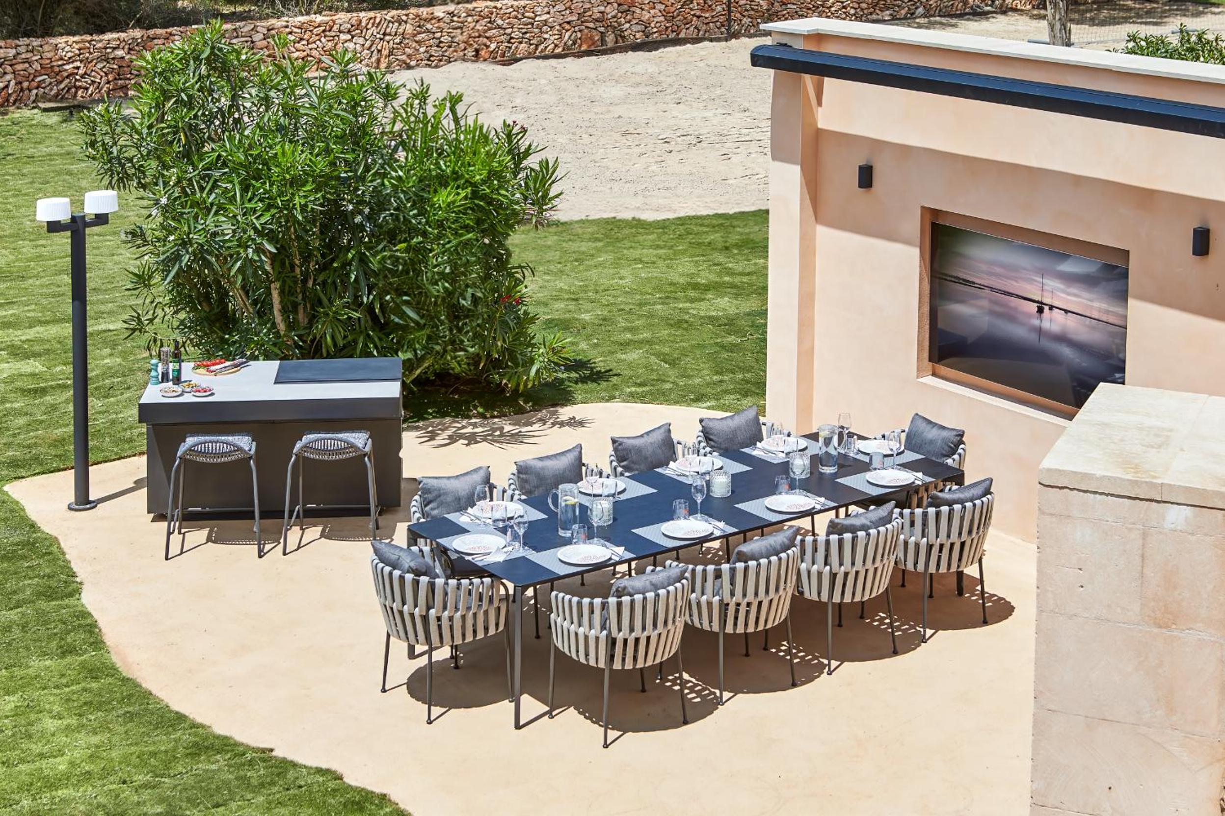 super luxury villa biggest pool Mallorca's