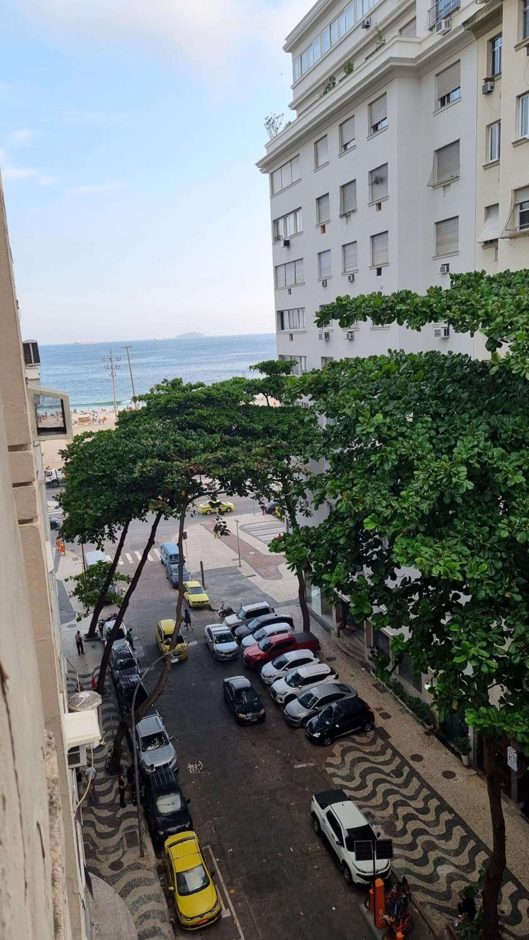 Apê RJ - quadra da praia de Copacabana
