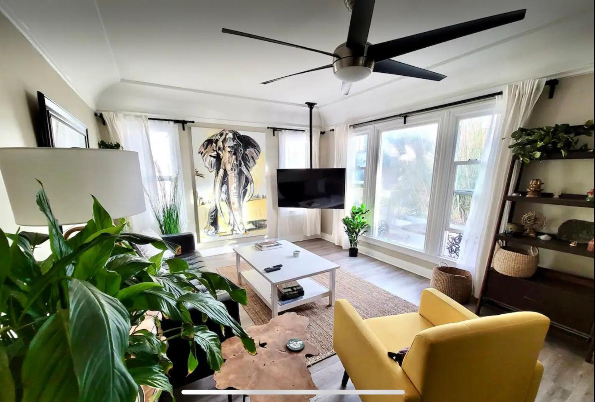 deluxe double bedroom in a central two bedroom duplex