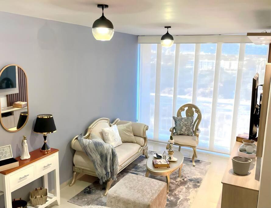 Apartamento con vista a las montañas, cerca Centro Comercial Mayales